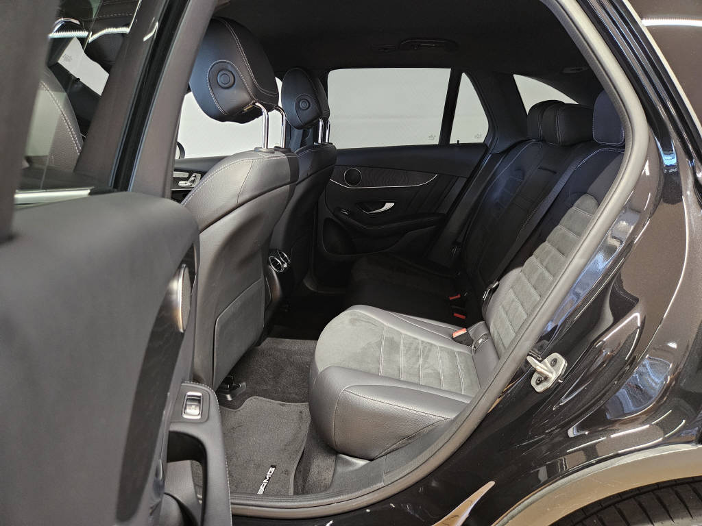 MERCEDES-BENZ GLC 220 d 4Matic AMG Line-image-11