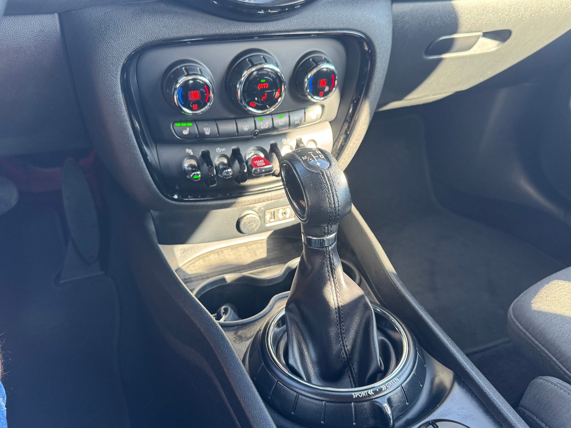 MINI Clubman Cooper Steptronic-image-12