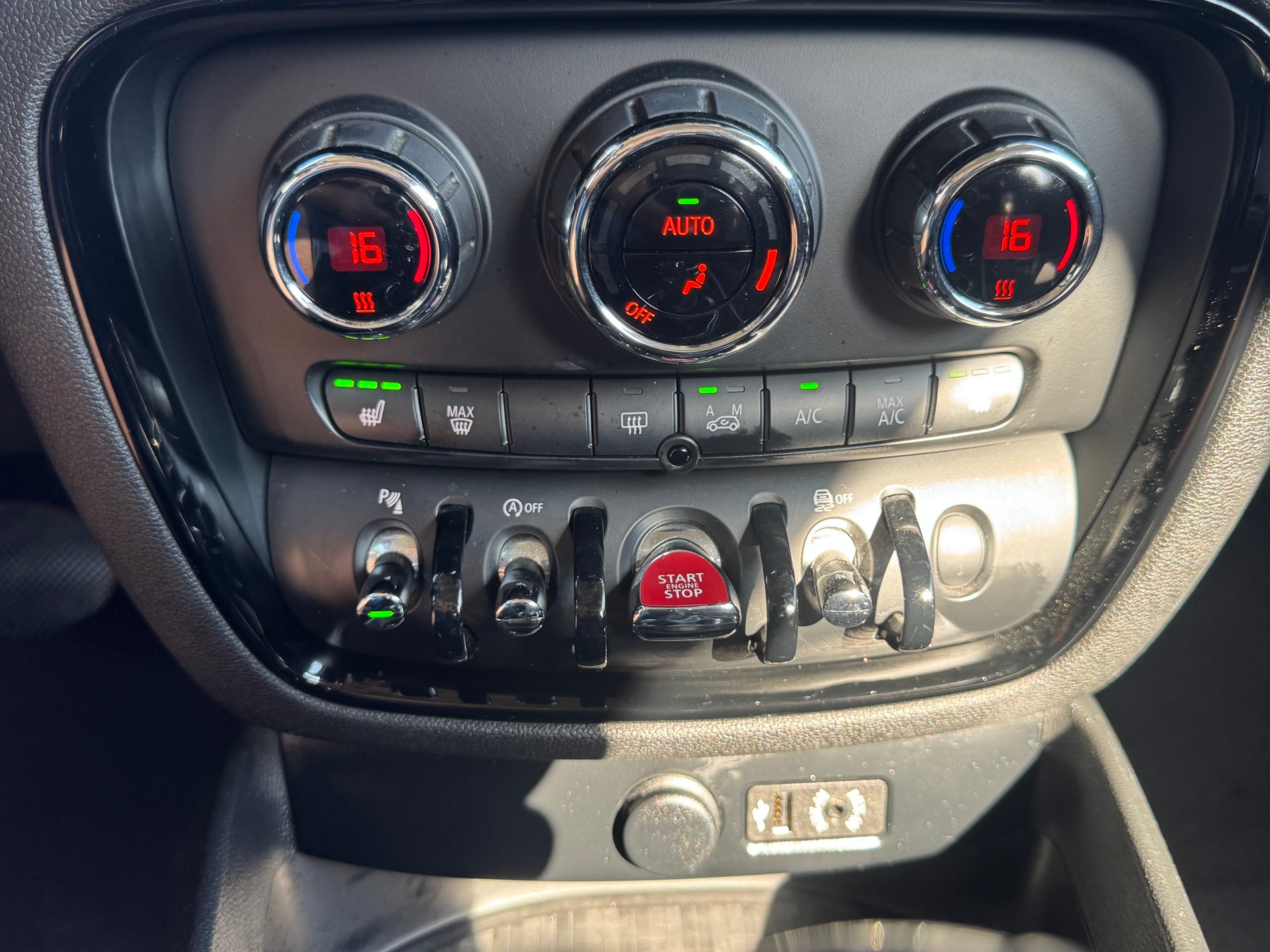 MINI Clubman Cooper Steptronic-image-13