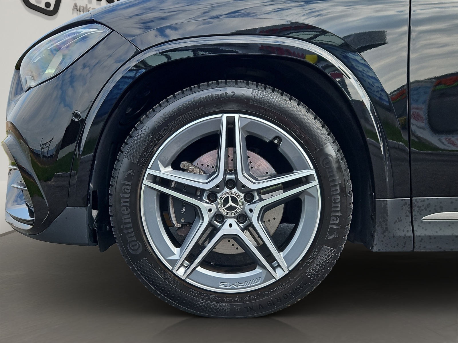 MERCEDES-BENZ GLA 200d AMG Line 8G-DCT-image-5