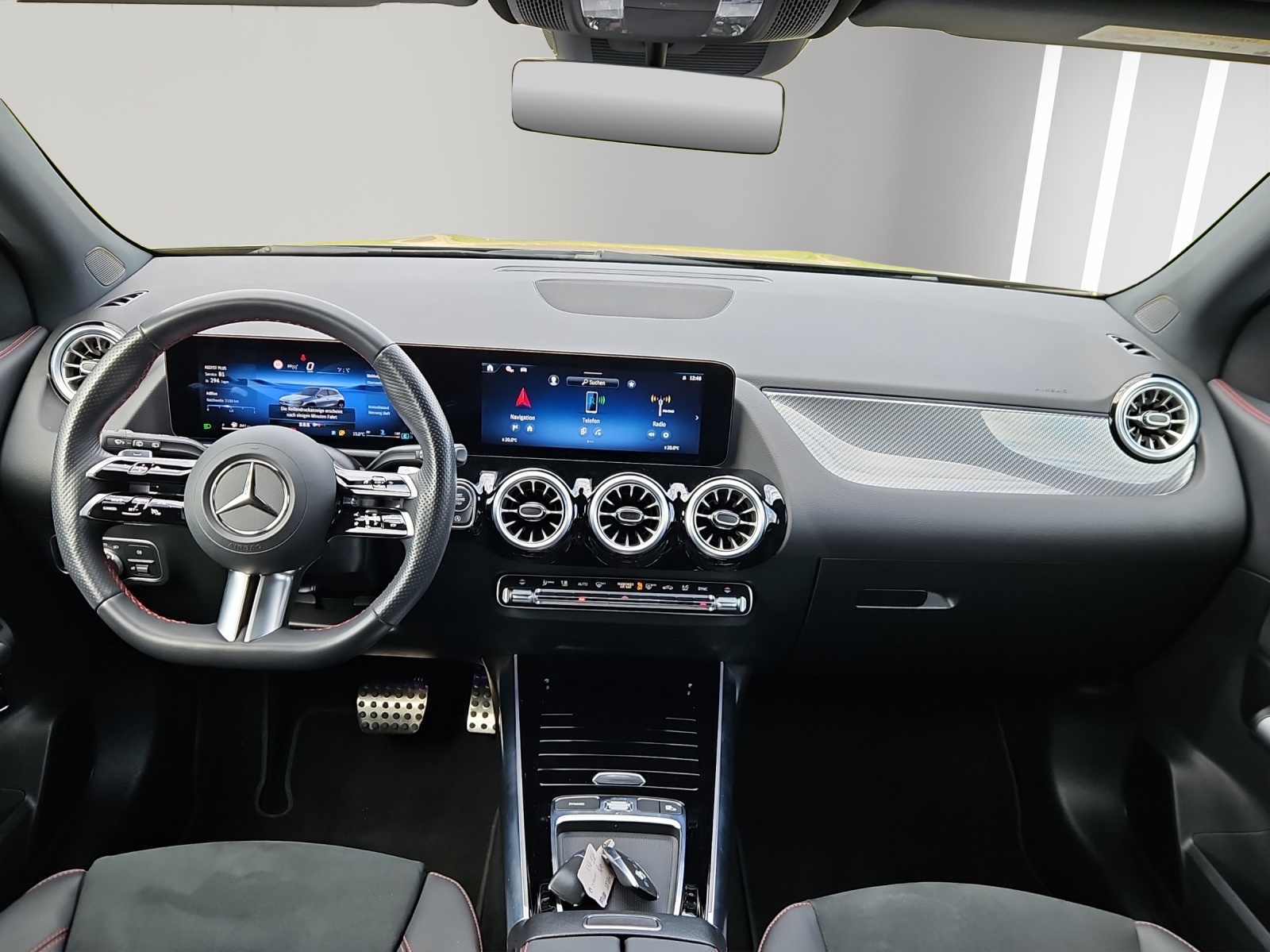 MERCEDES-BENZ GLA 200d AMG Line 8G-DCT-image-6