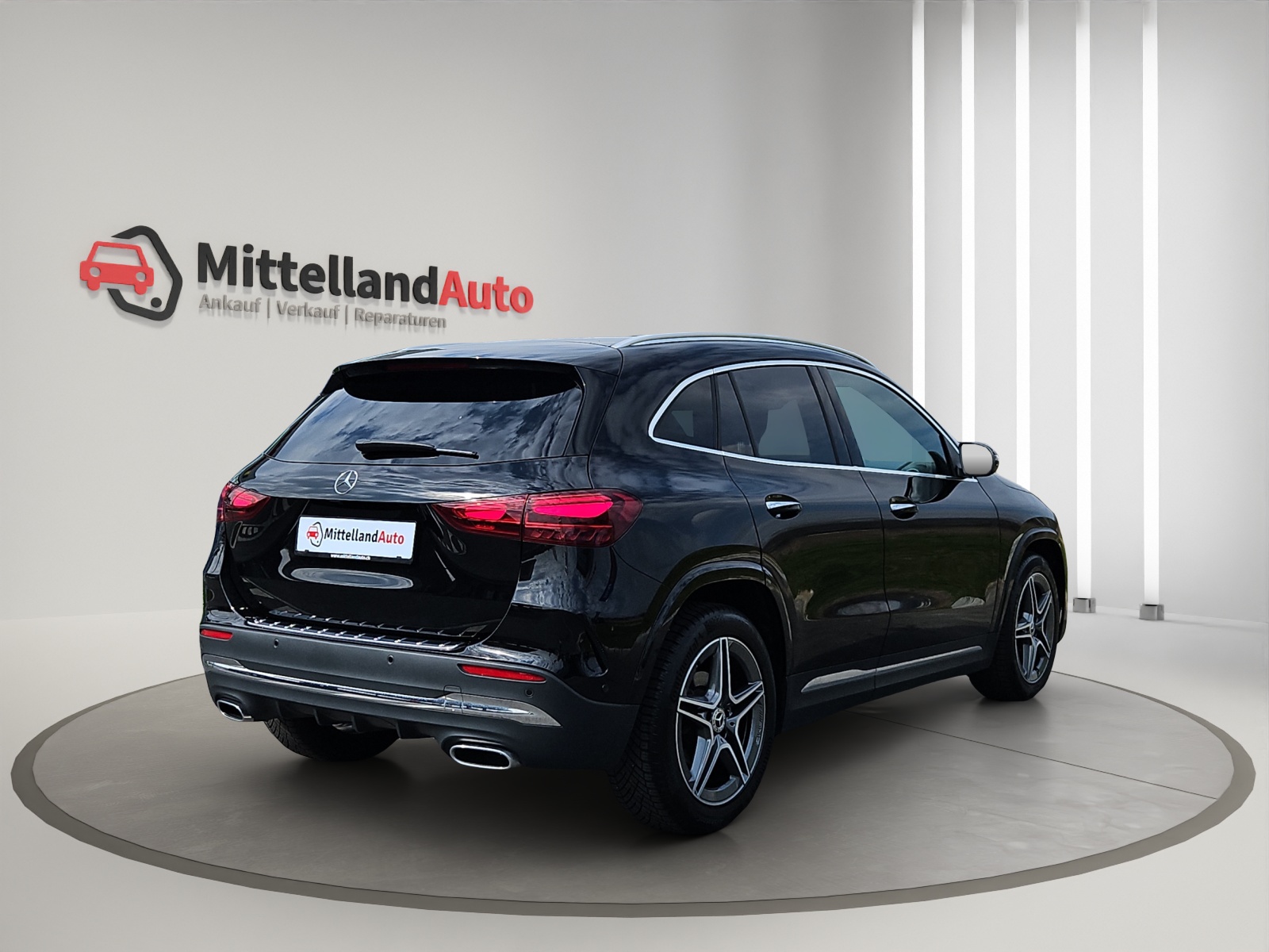 MERCEDES-BENZ GLA 200d AMG Line 8G-DCT-image-9