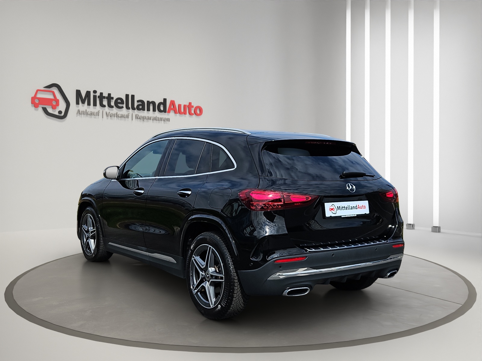 MERCEDES-BENZ GLA 200d AMG Line 8G-DCT-image-11