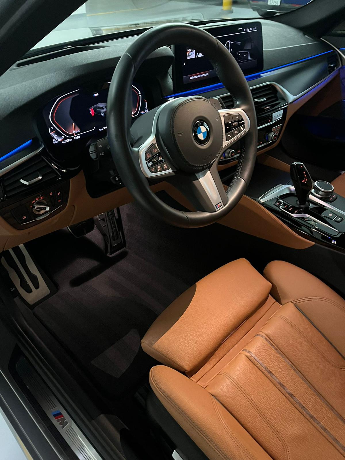 BMW 520d xDrive paddles-image-4