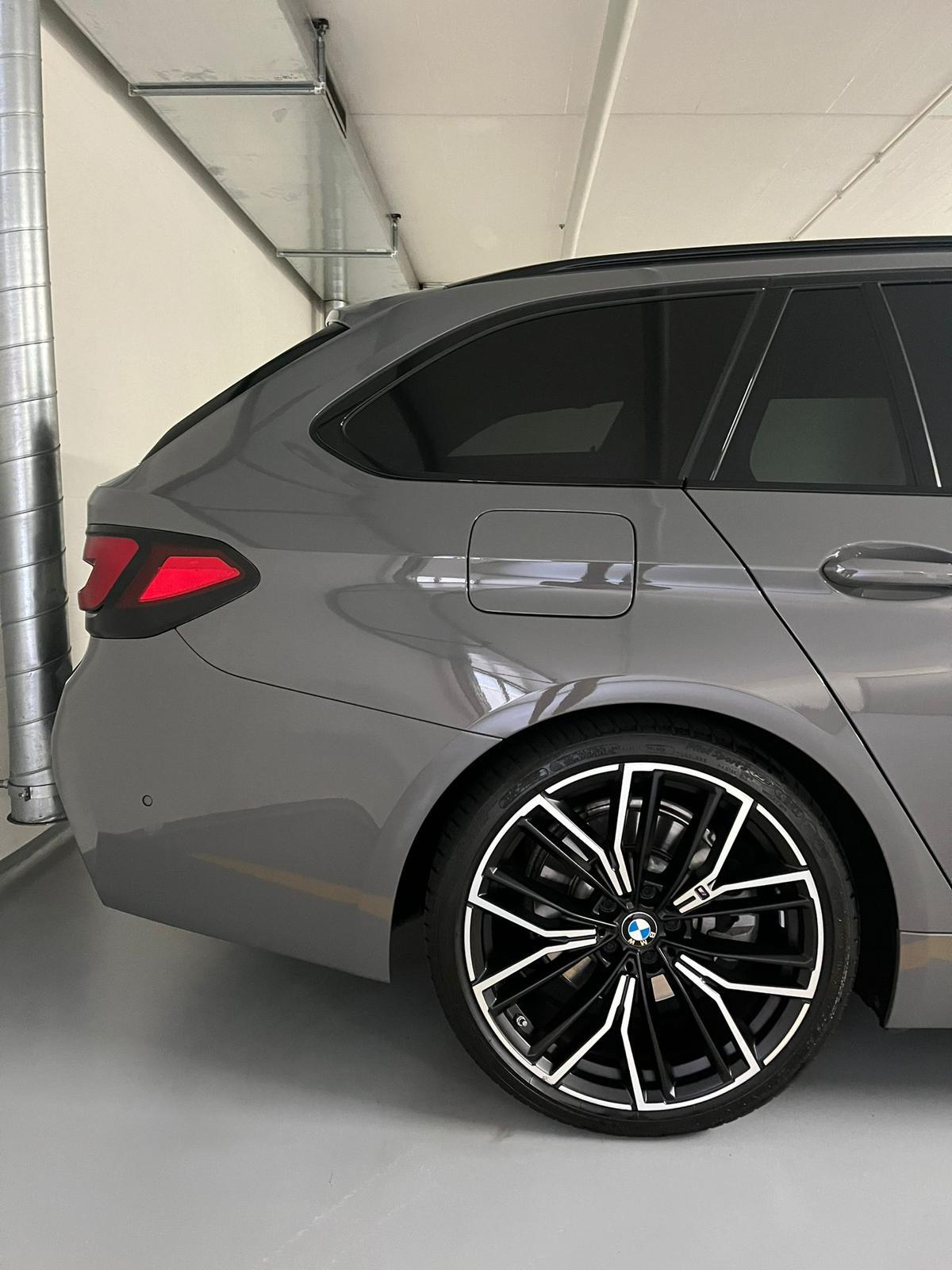 BMW 520d xDrive paddles-image-3