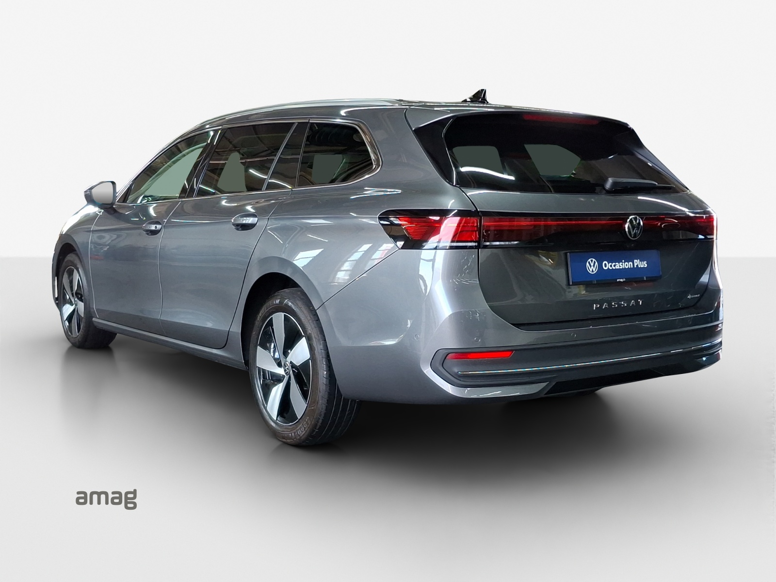 VW Passat Variant 2.0 TDI evo Business 4 Motion DSG-image-2