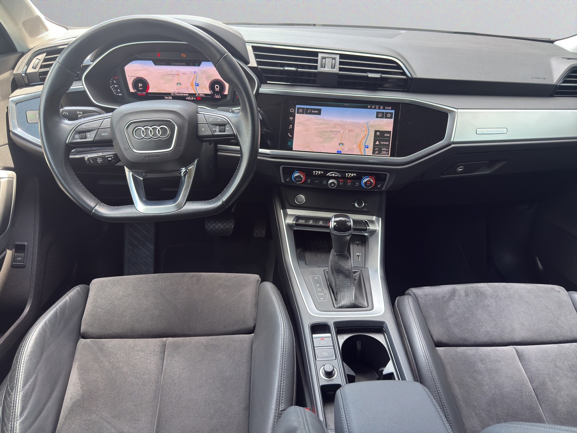 AUDI Q3 40 TFSI advanced quattro S-tronic-image-12