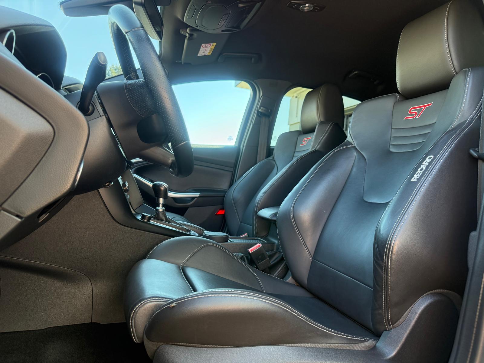 FORD Focus 2.0 SCTi ST3-image-9