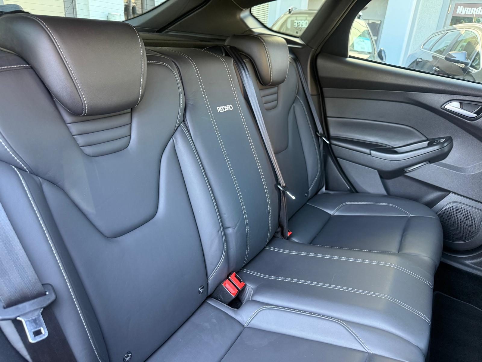 FORD Focus 2.0 SCTi ST3-image-14