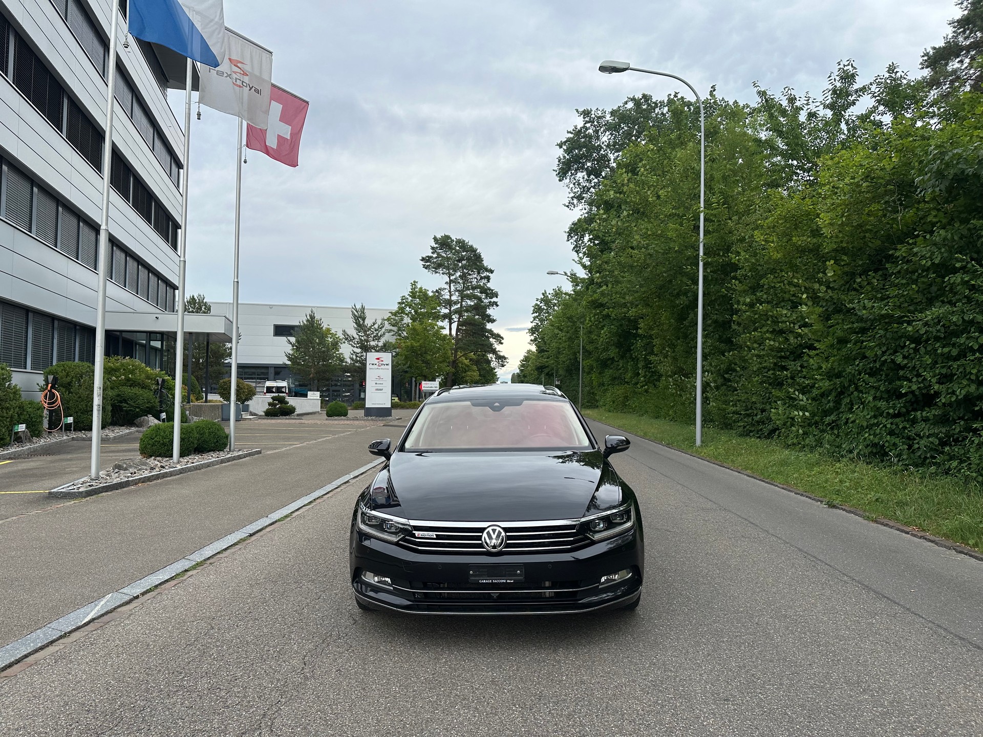 VW Passat Variant 2.0 TSI BMT Highline 4Motion DSG-image-15