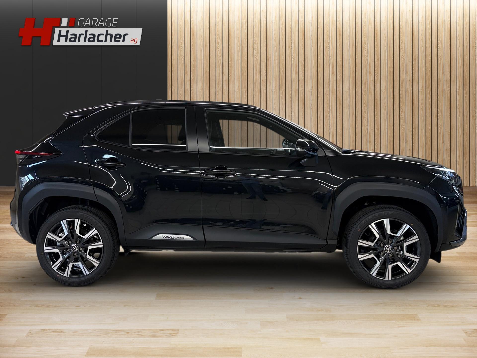 TOYOTA Yaris Cross 1.5 VVT-i HSD Premium AWD-i-image-3