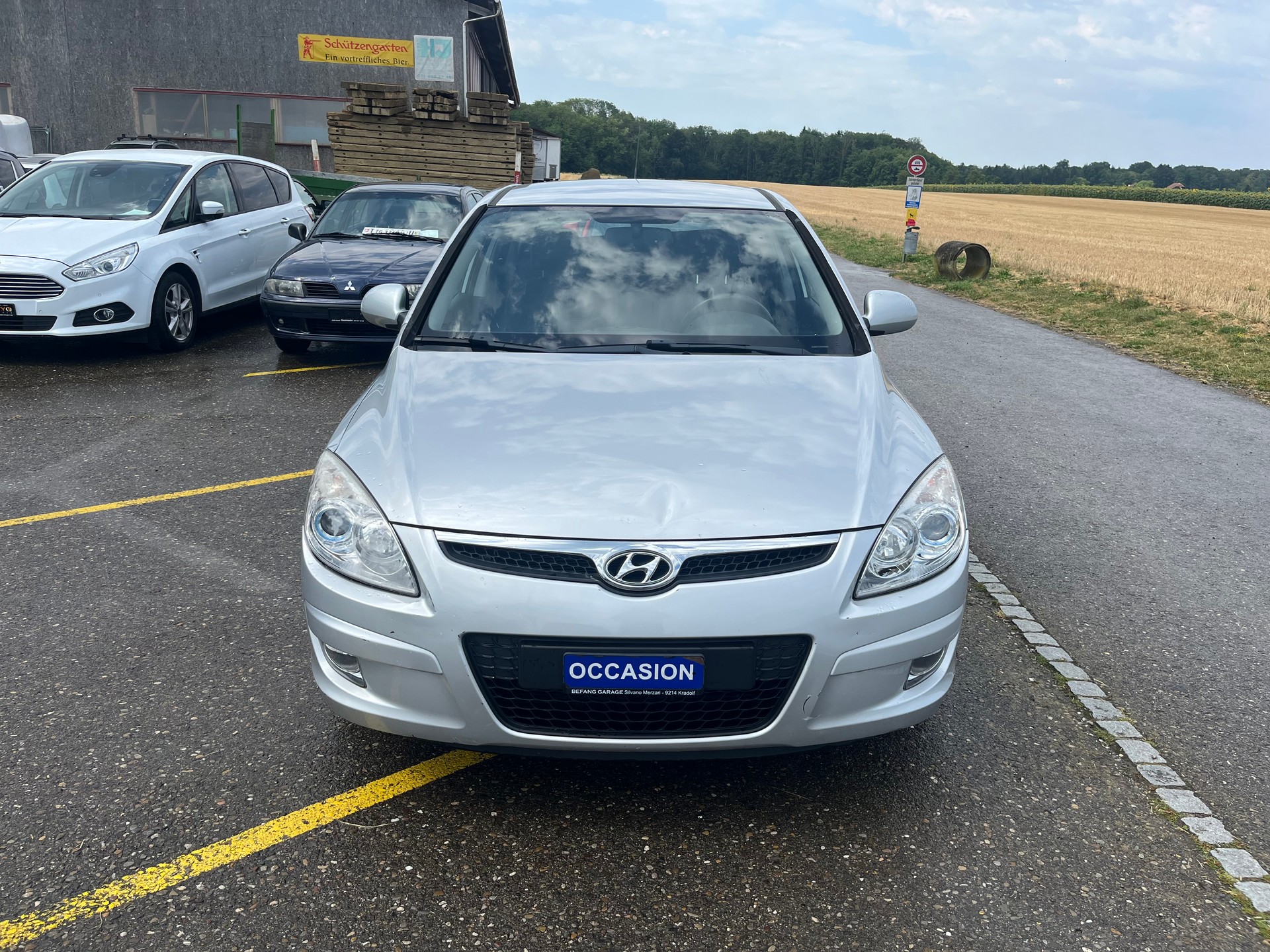 HYUNDAI i30 2.0 Premium-image-3