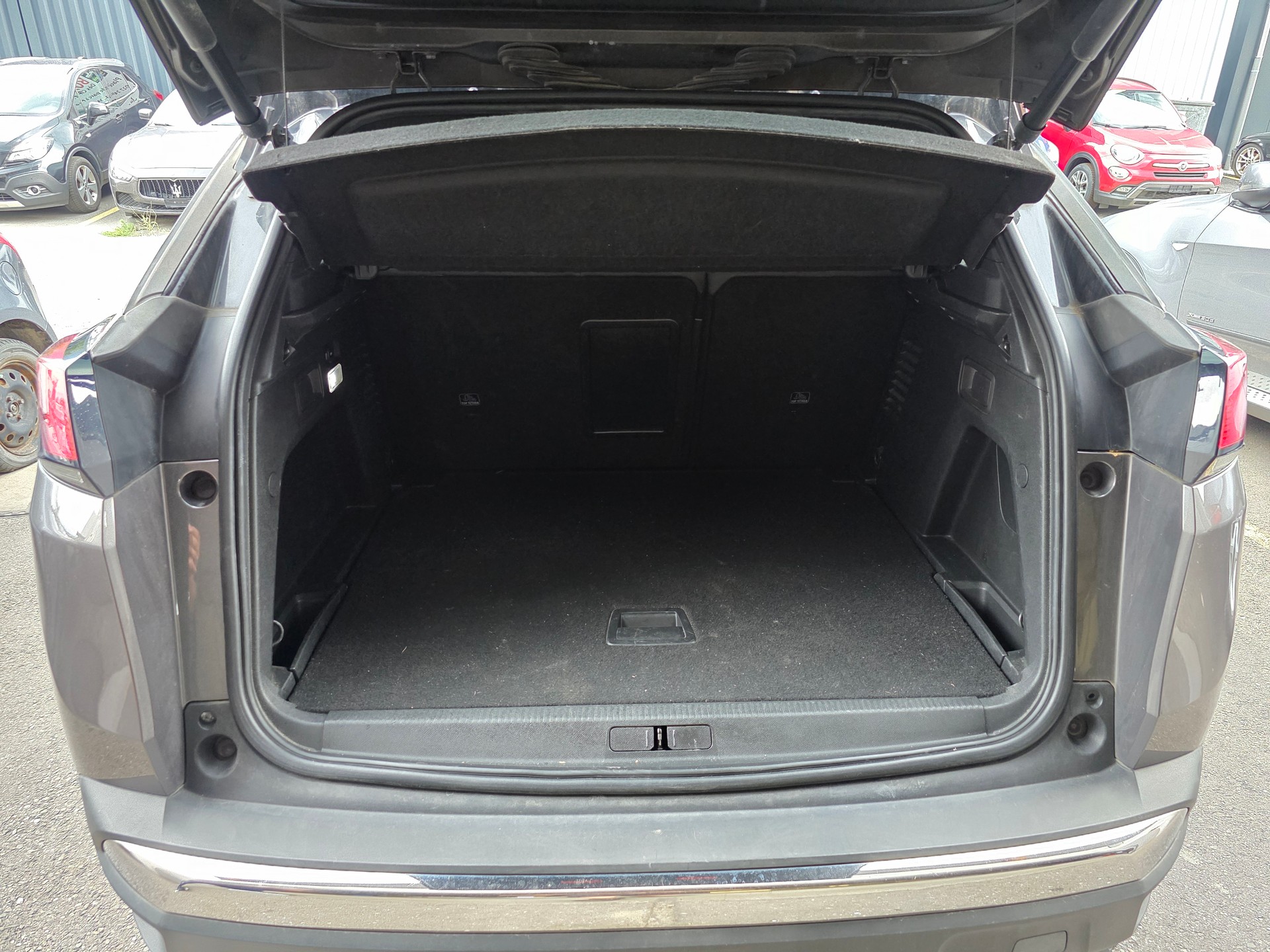 PEUGEOT 3008 2.0 BlueHDi GT EAT-image-12
