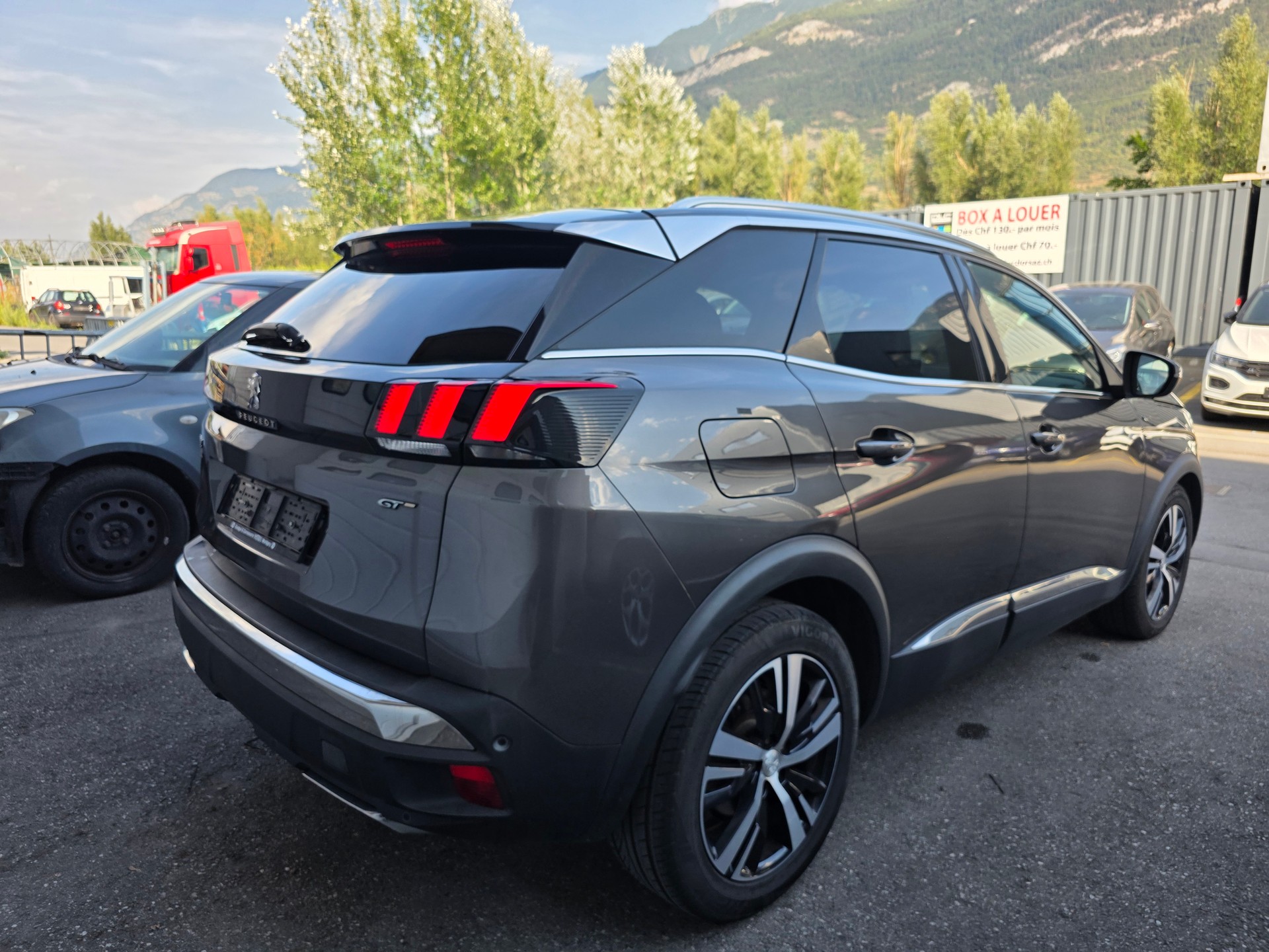 PEUGEOT 3008 2.0 BlueHDi GT EAT-image-2
