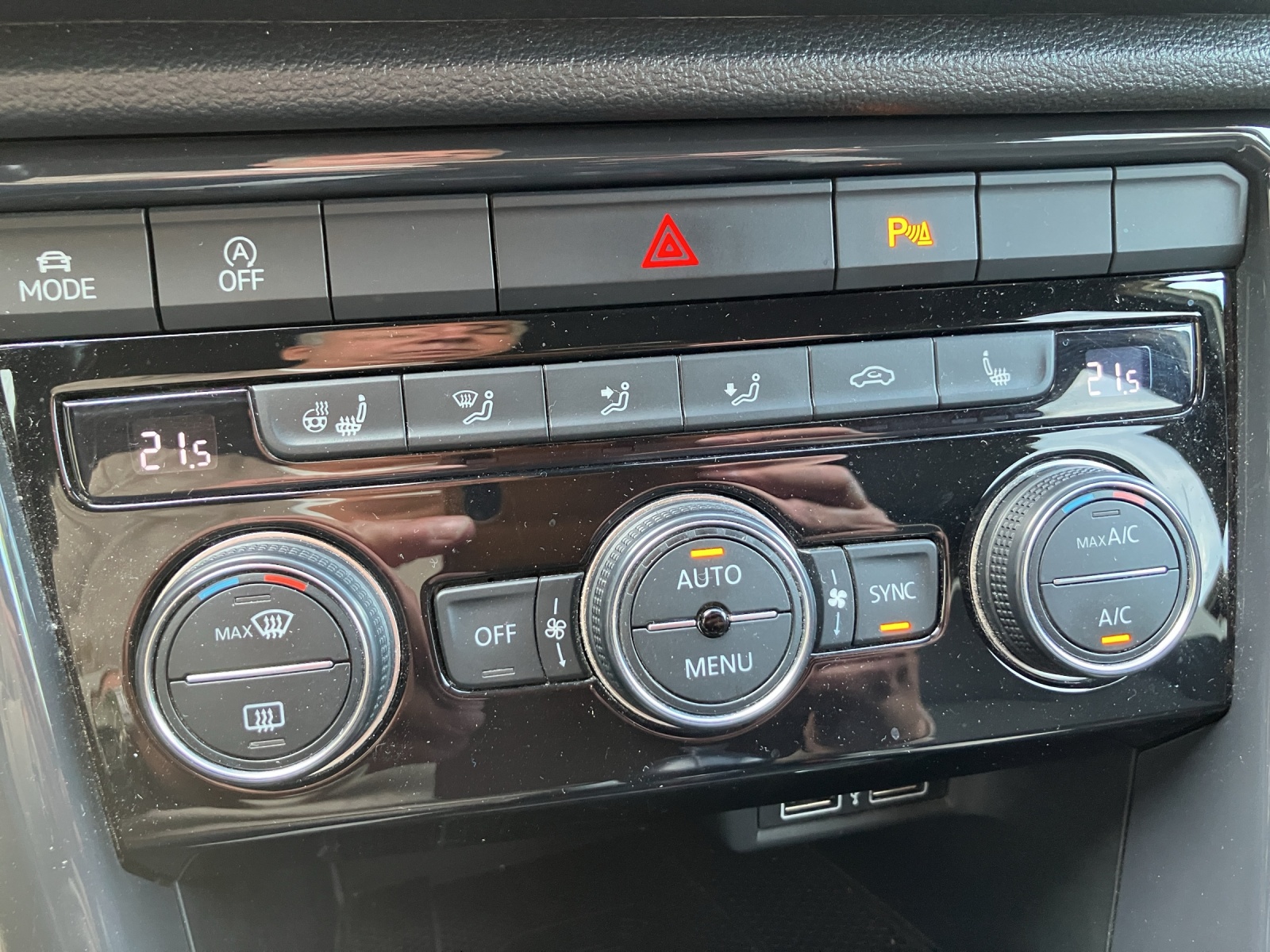 VW T-Roc 1.5 TSI EVO Sport-image-9