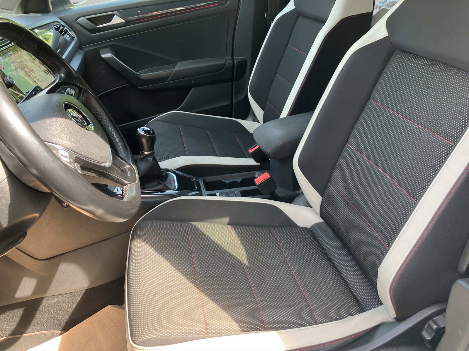 VW T-Roc 1.5 TSI EVO Sport-image-6