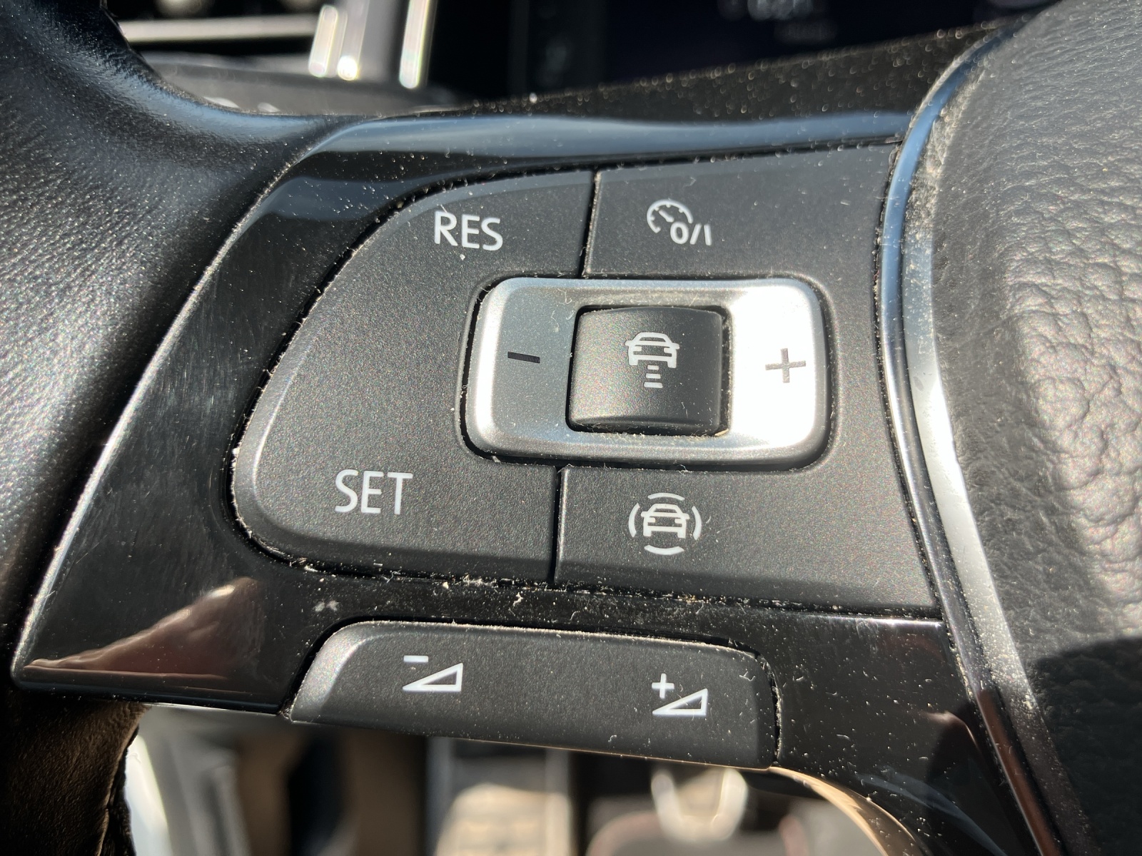 VW T-Roc 1.5 TSI EVO Sport-image-11