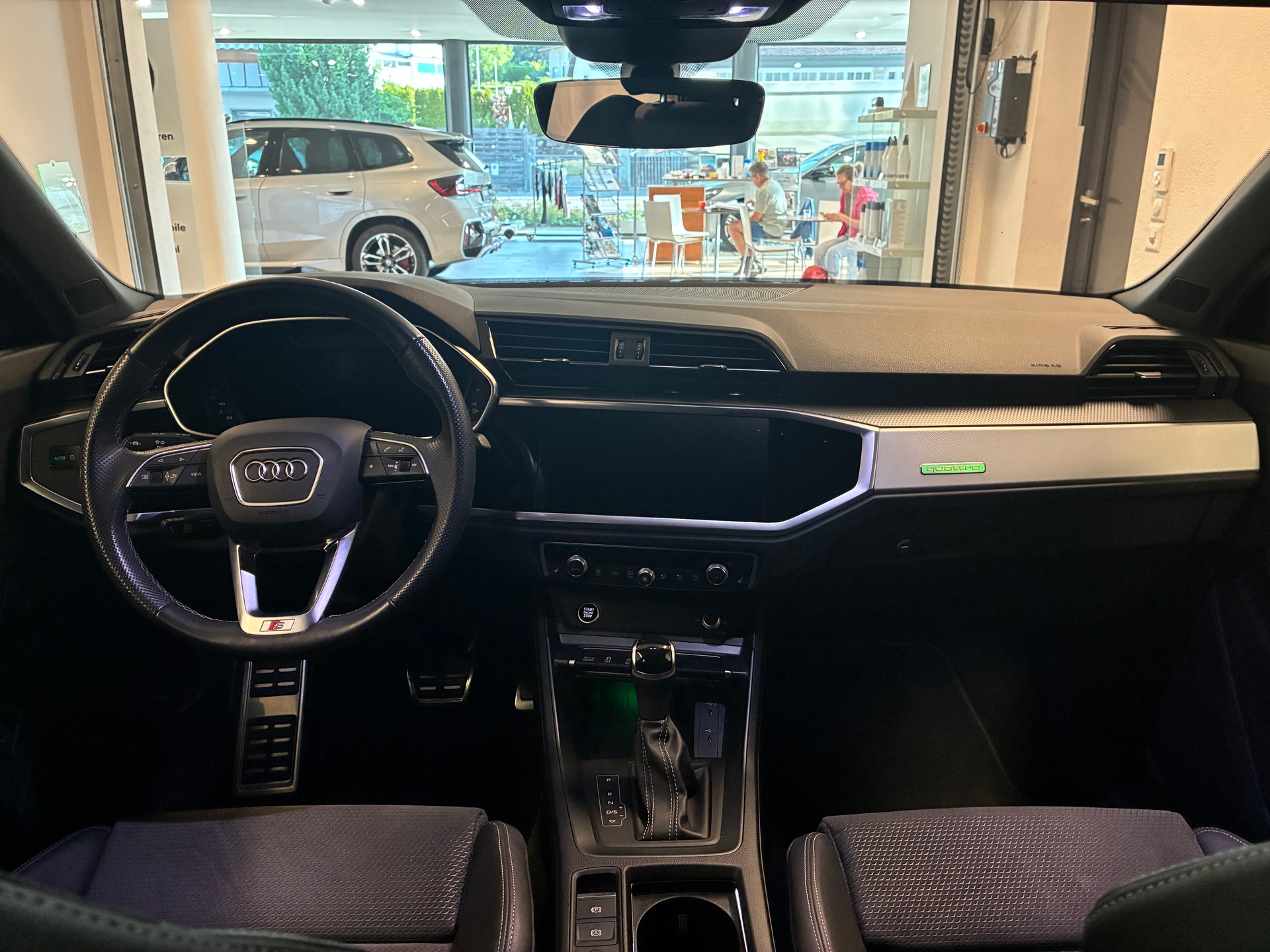AUDI Q3 Sportback 2.0 40 TDI S line quattro S-Tronic-image-13