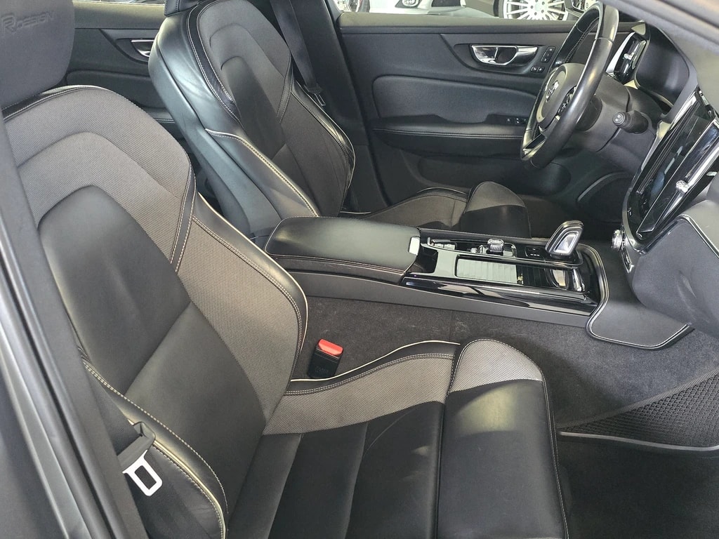 VOLVO V60 T8 eAWD Twin Engine R-Design Geartronic-image-7