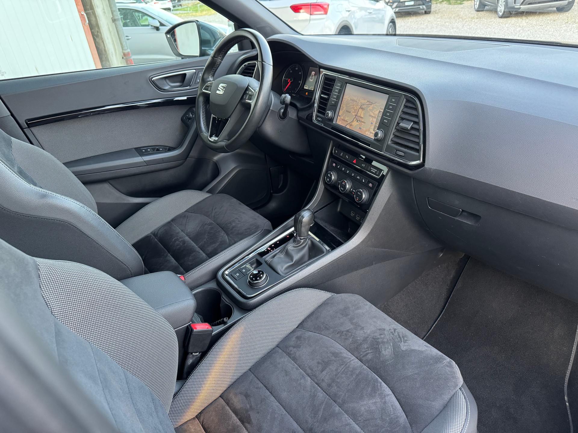 SEAT Ateca 2.0 TDI CR Xcellence 4Drive DSG-image-13