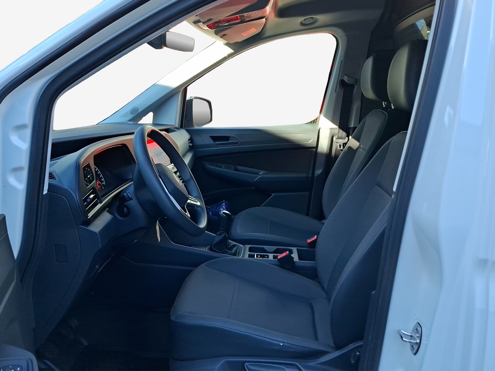 VW Caddy Cargo 2.0TDI 4Motion-image-7