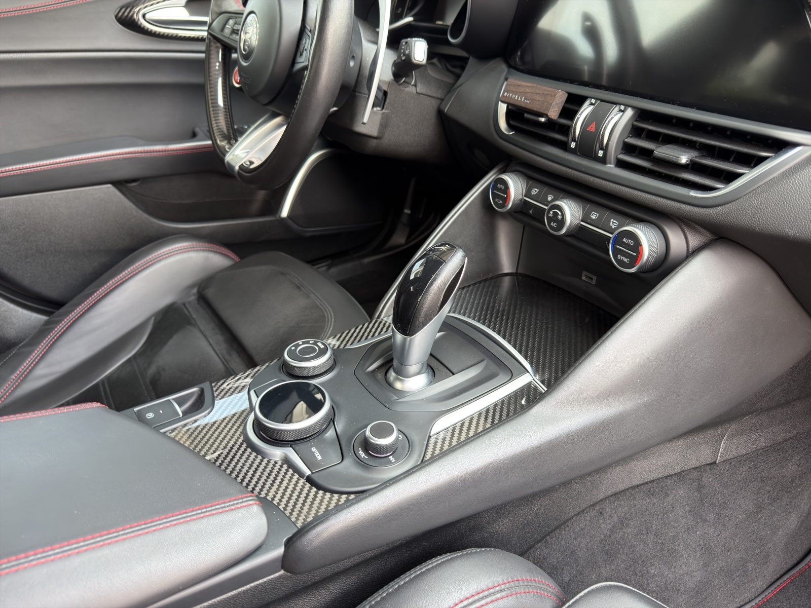 ALFA ROMEO Giulia 2.9 V6 Biturbo Quadrifoglio-image-11