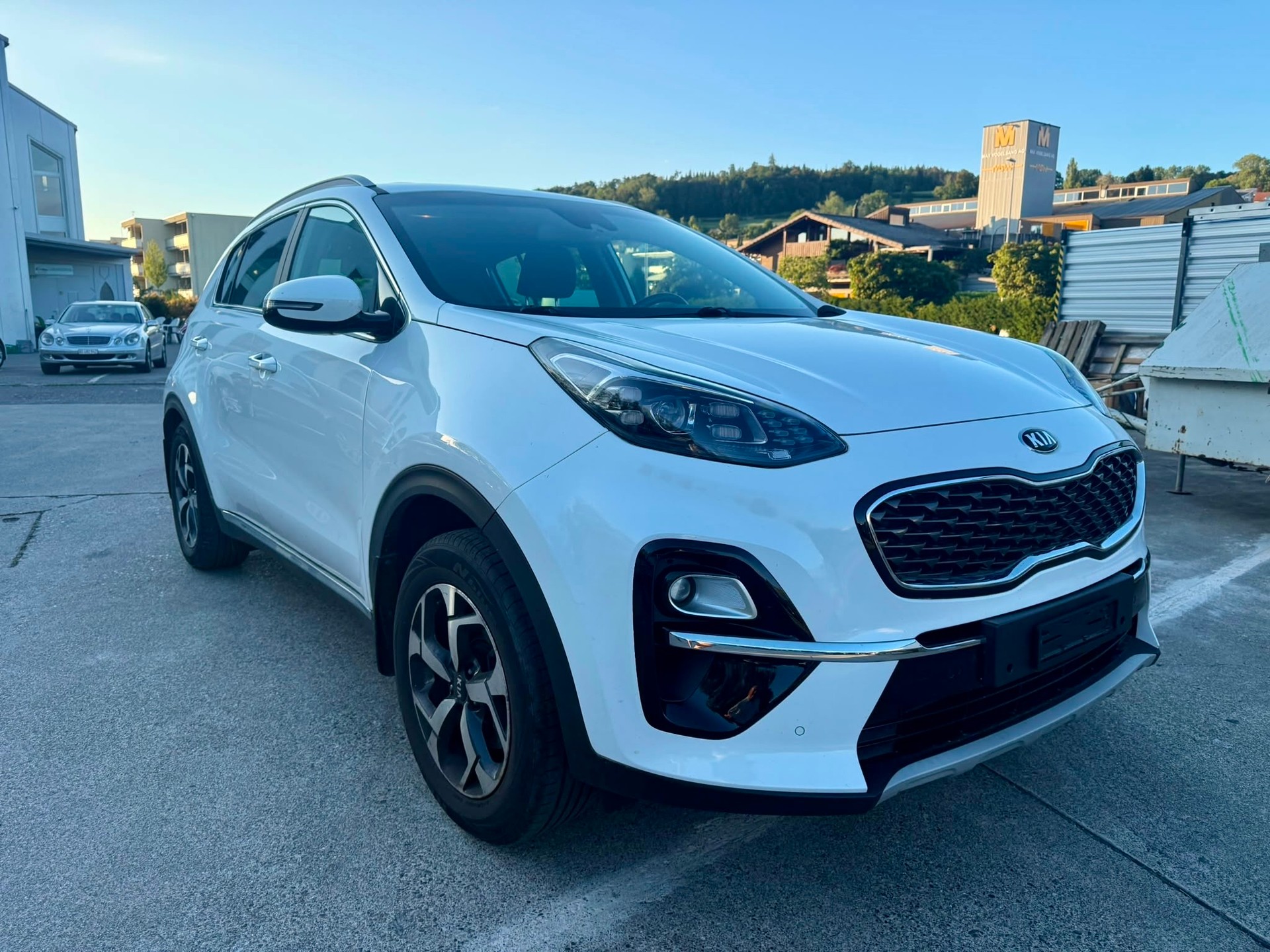 KIA 1.6 T-GDi Trend 2WD-image-1
