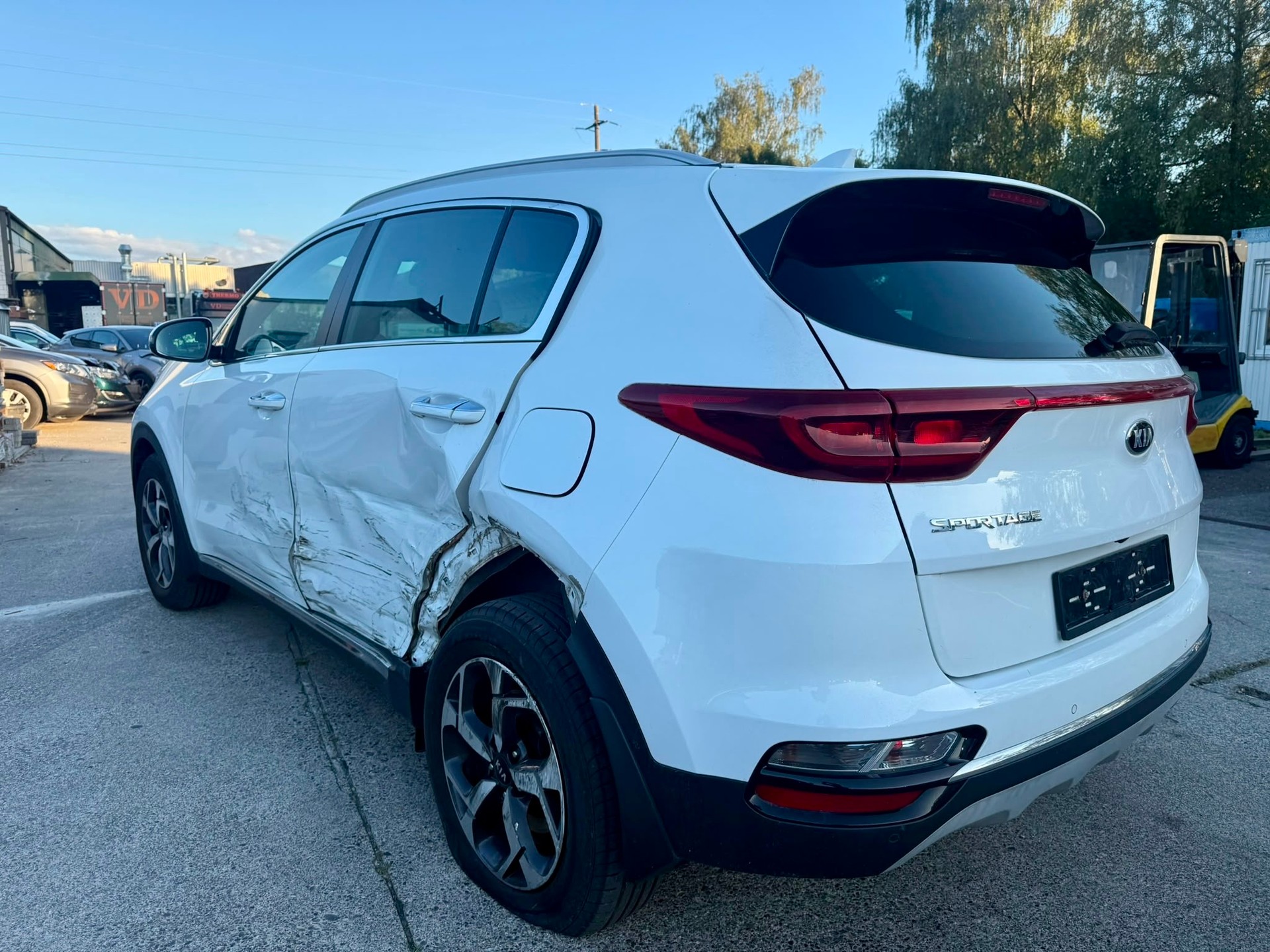 KIA 1.6 T-GDi Trend 2WD-image-3