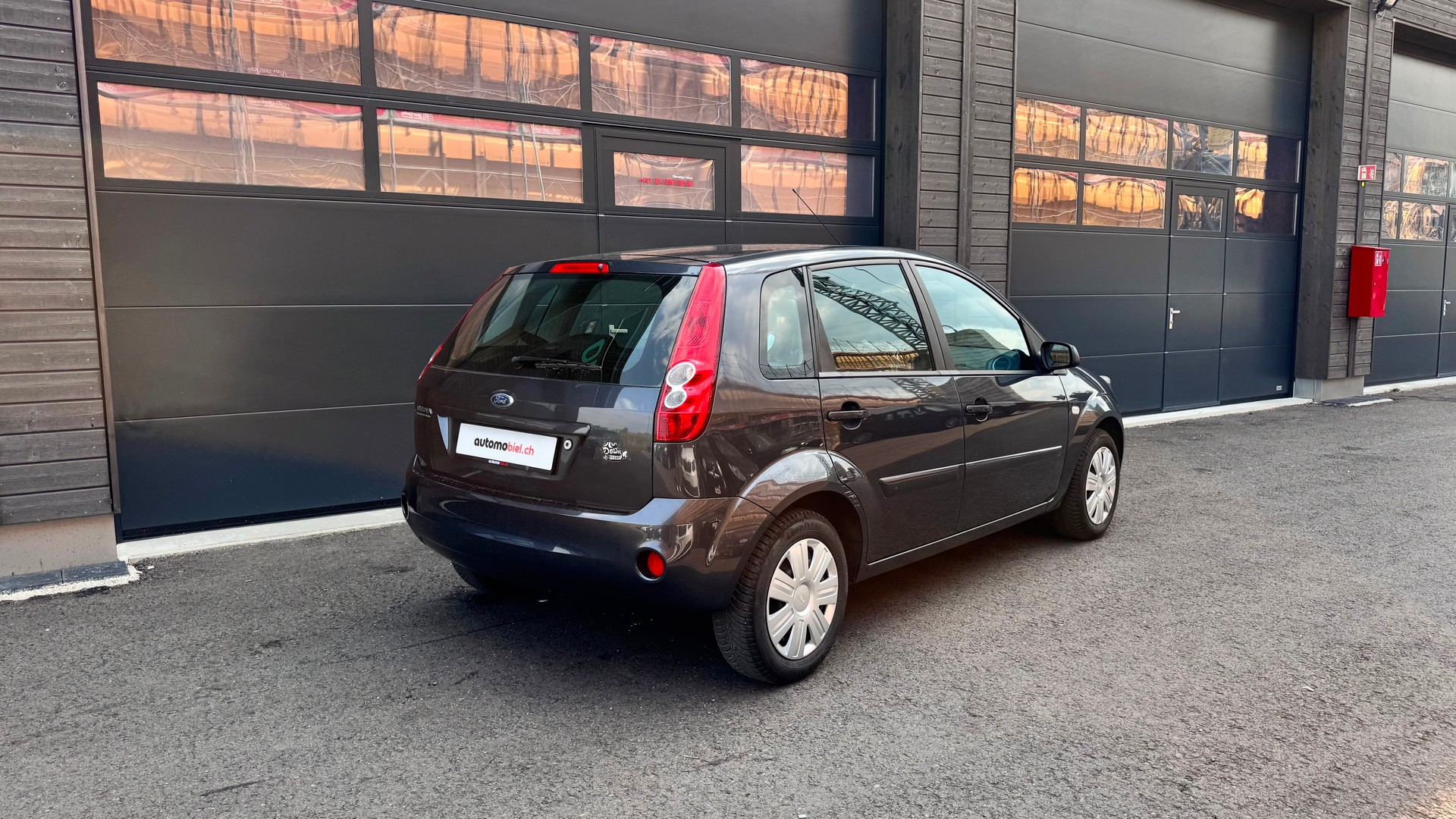 FORD Fiesta 1.4 16V Trend-image-1