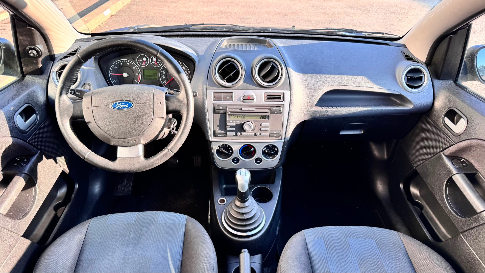 FORD Fiesta 1.4 16V Trend-image-5