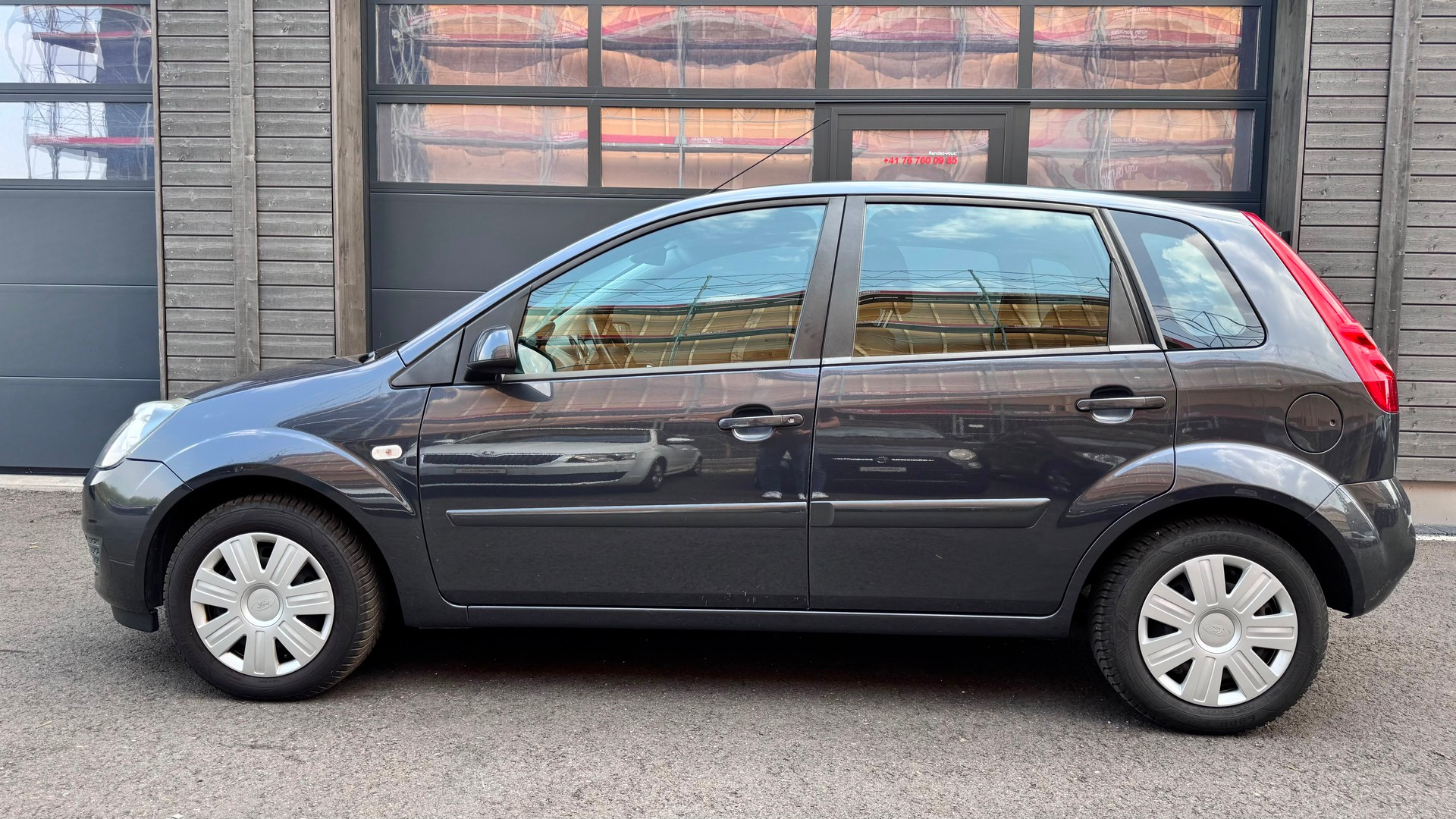 FORD Fiesta 1.4 16V Trend-image-4
