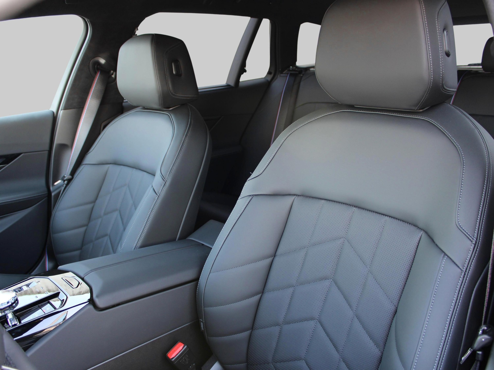 BMW 540d xDrive Tour M Sport Pro-image-19