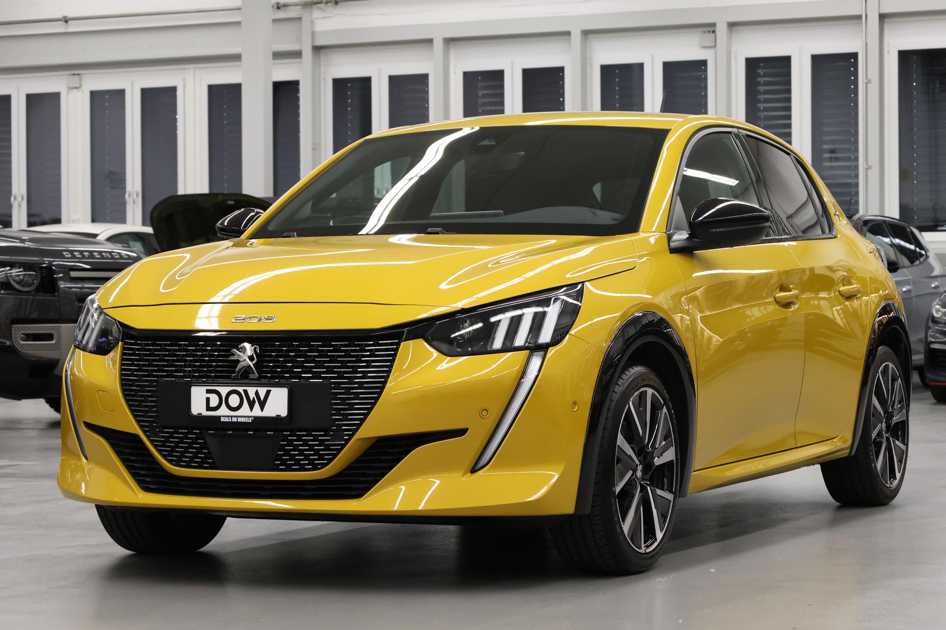 PEUGEOT 208 1.2 PureTech 100 GT Line-image-2