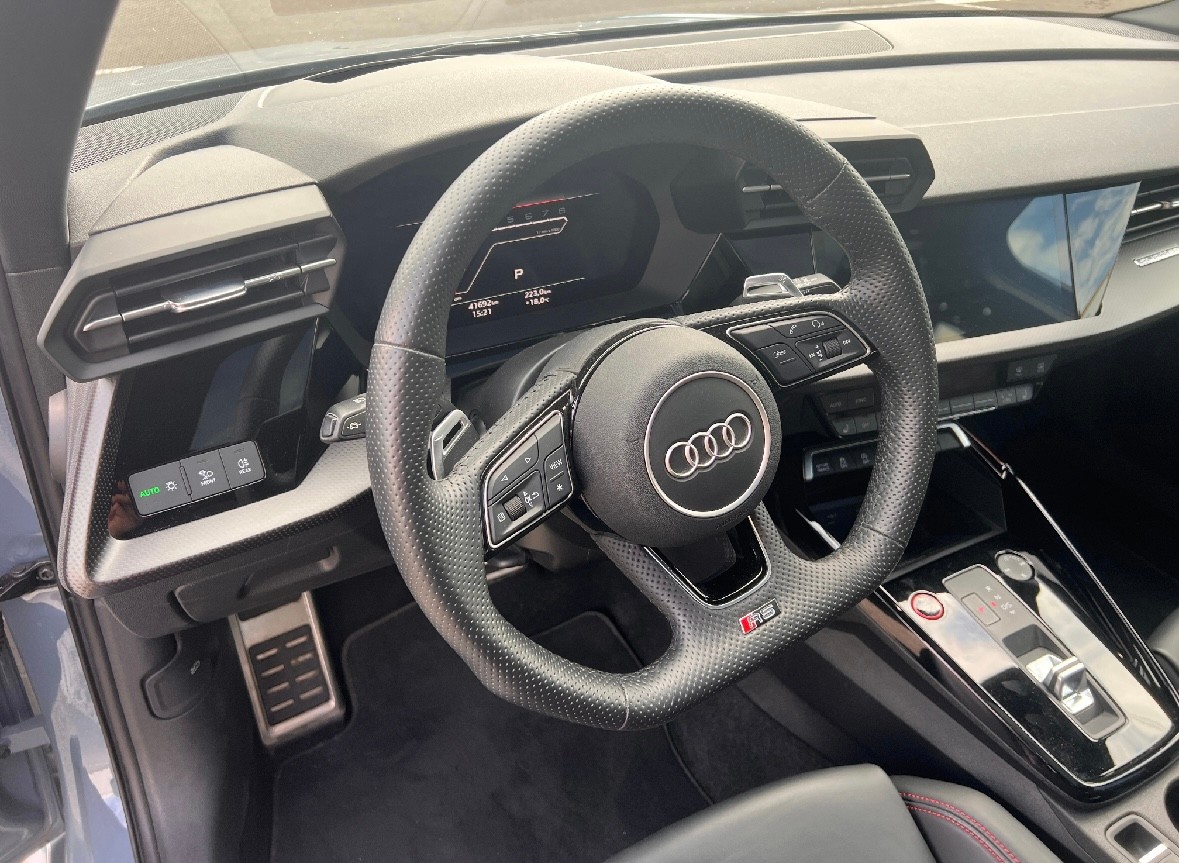 AUDI RS3 2.5 TFSI quattro S-Tronic-image-5