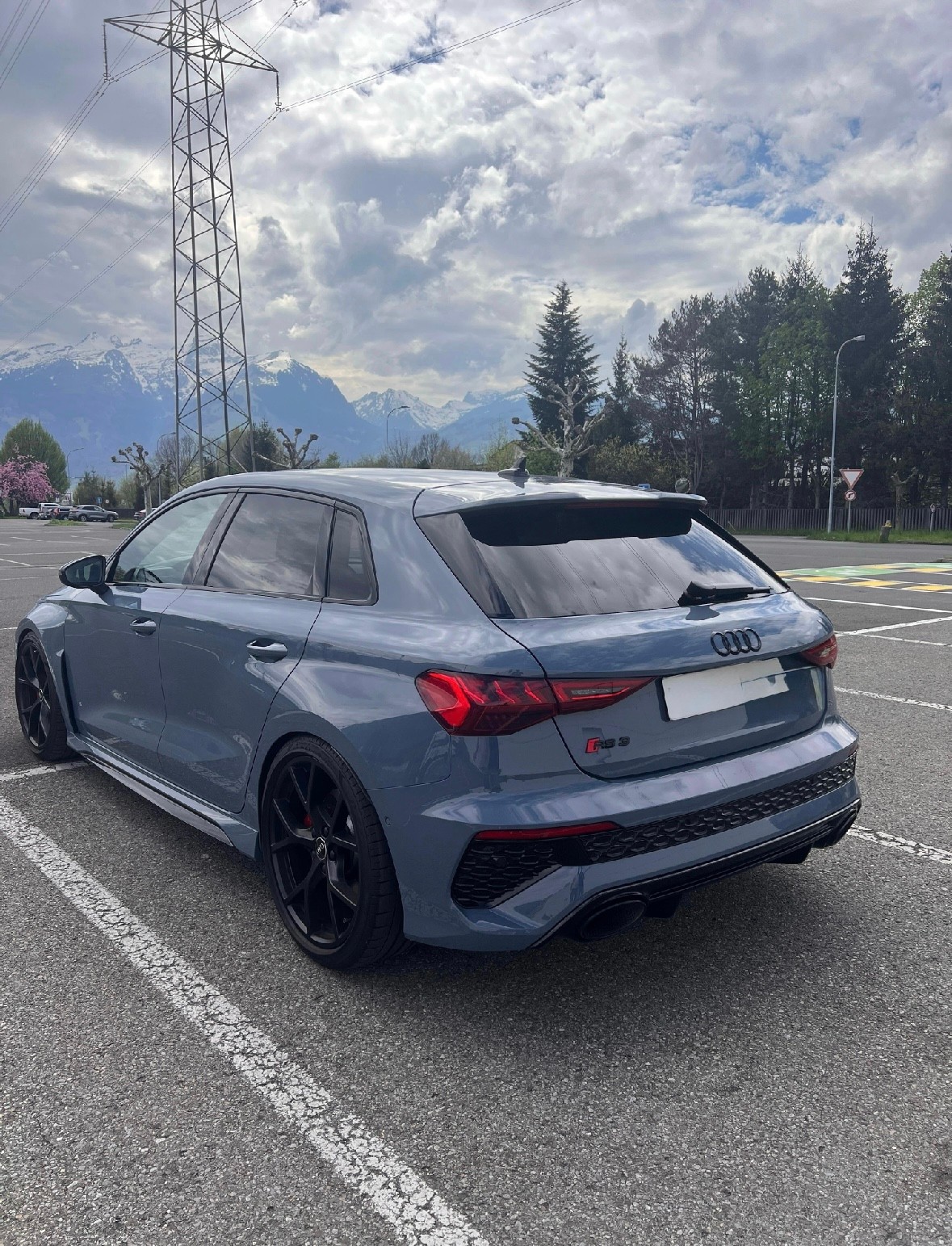 AUDI RS3 2.5 TFSI quattro S-Tronic-image-2