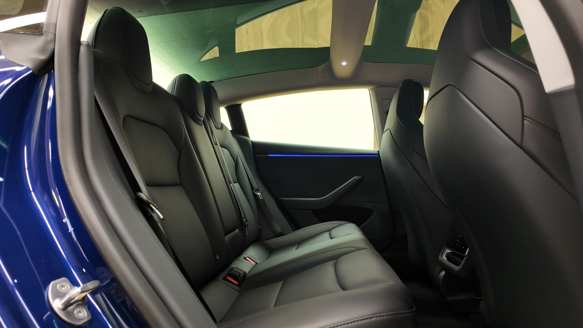 TESLA Model 3 Dual Motor Performance AWD-image-13