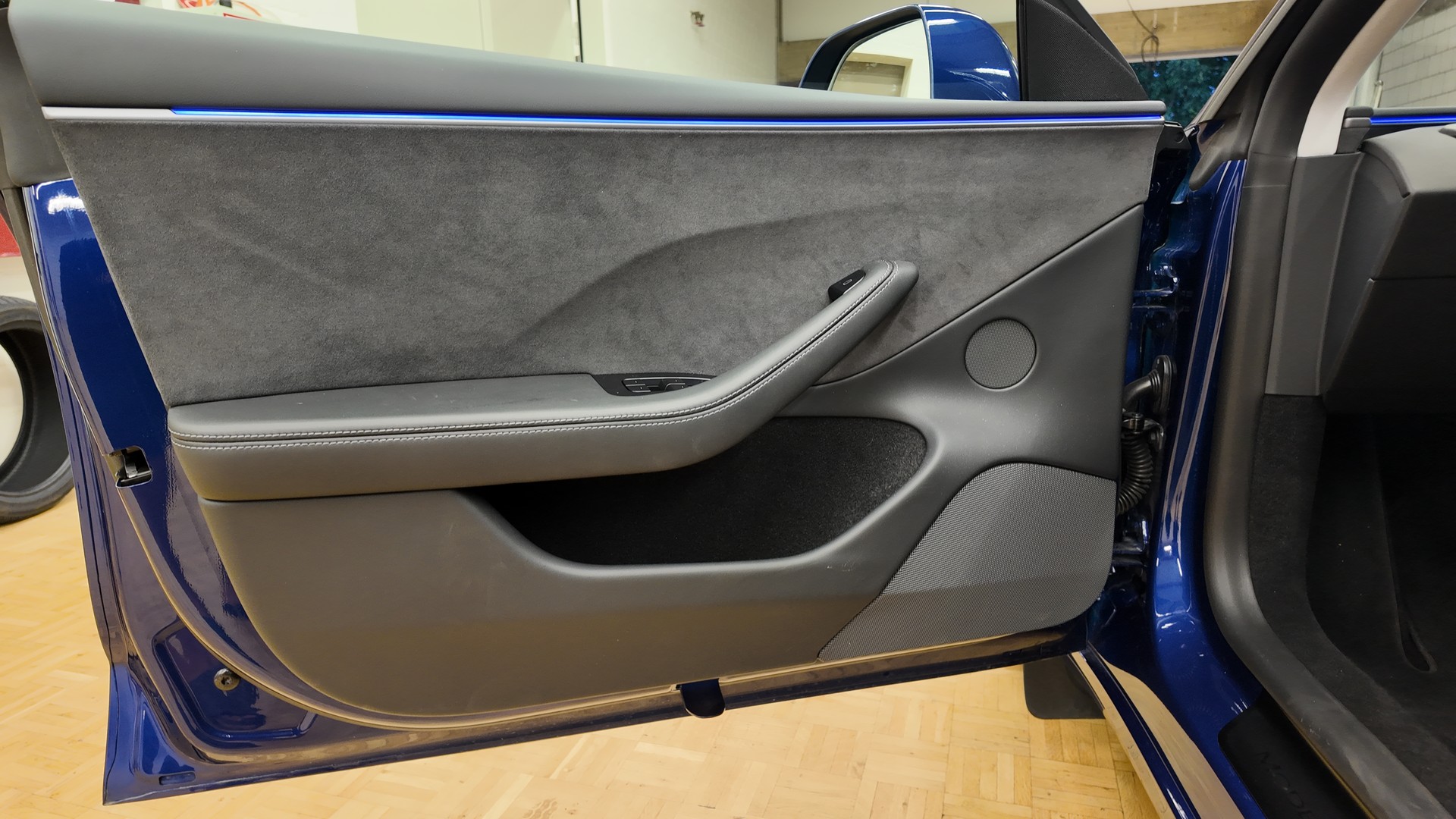 TESLA Model 3 Dual Motor Performance AWD-image-14