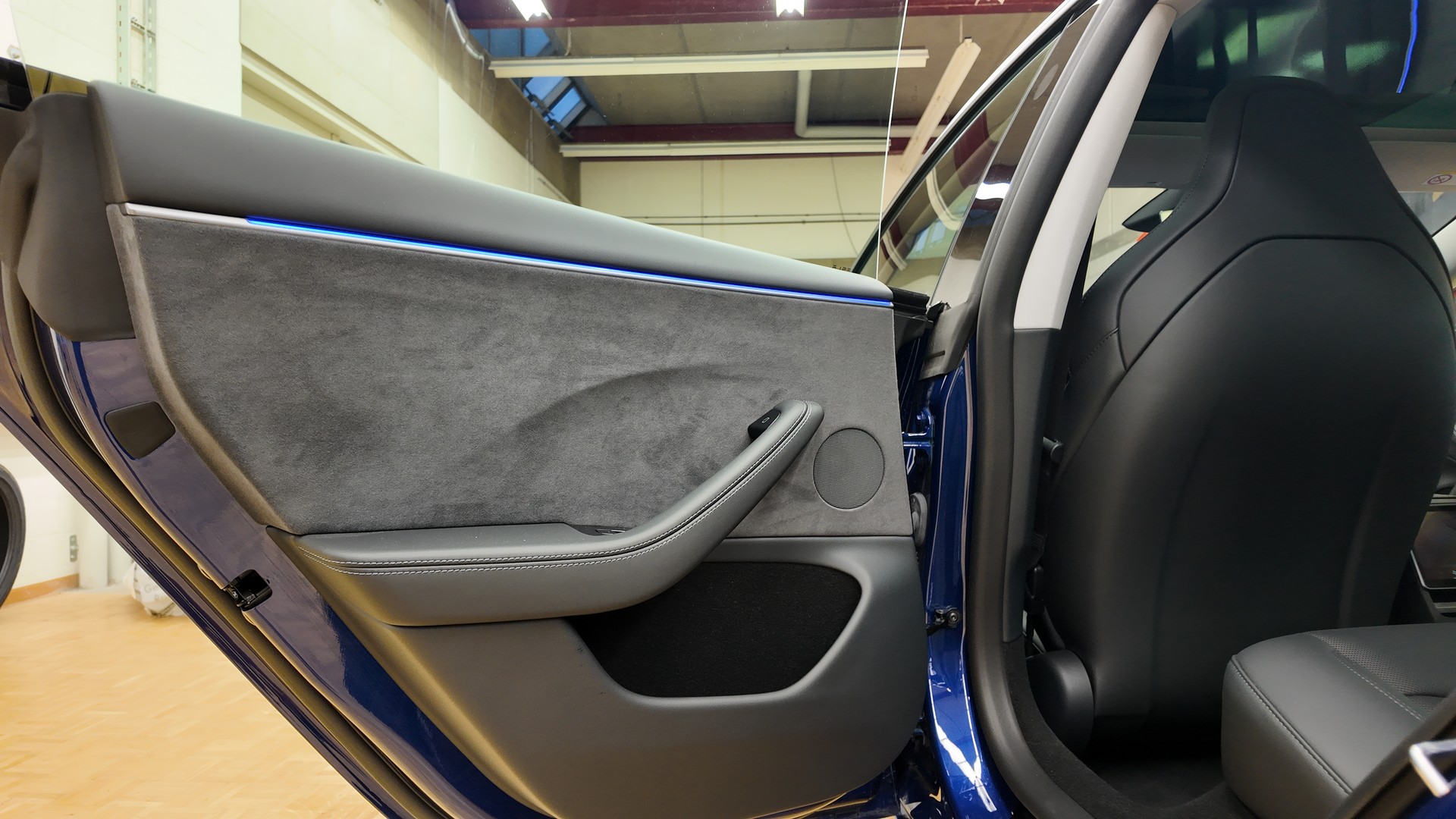 TESLA Model 3 Dual Motor Performance AWD-image-16