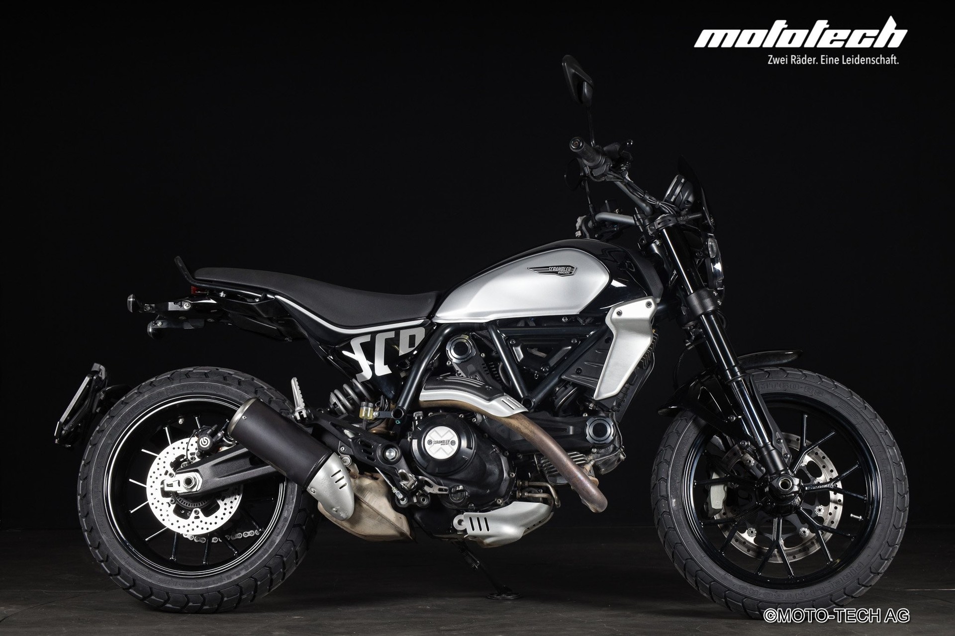 DUCATI Scrambler 803 Icon (35kW)-showroom-element-1