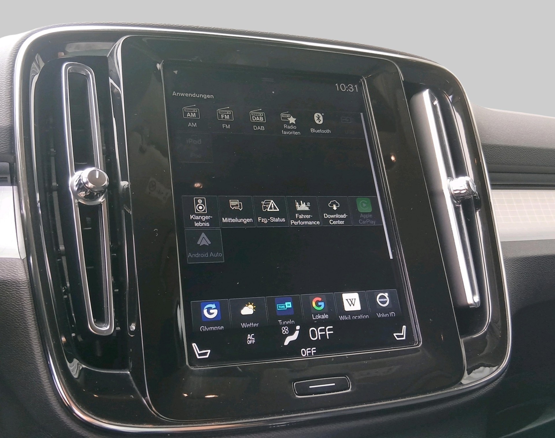 VOLVO XC40 1.5 T3 Momentum-image-12