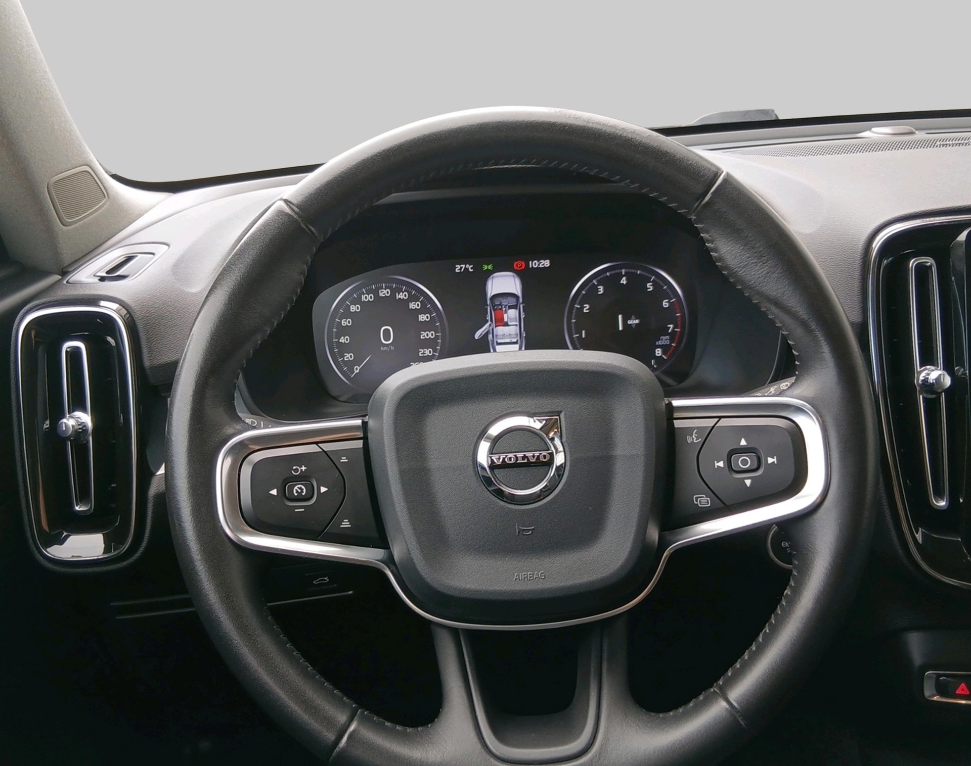 VOLVO XC40 1.5 T3 Momentum-image-11