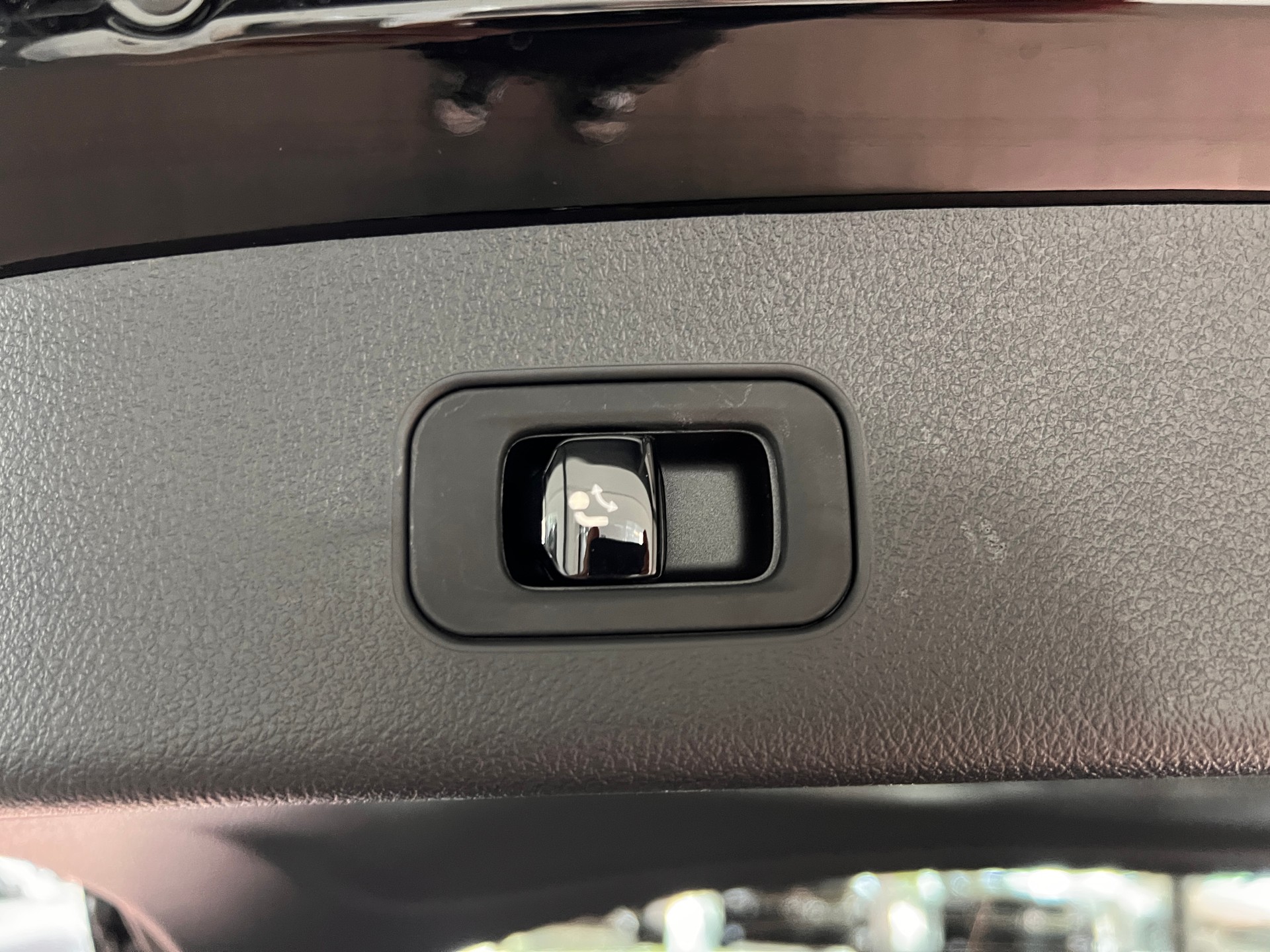MERCEDES-BENZ GLC 300 e 4Matic EQ Star 9G-Tronic-image-7