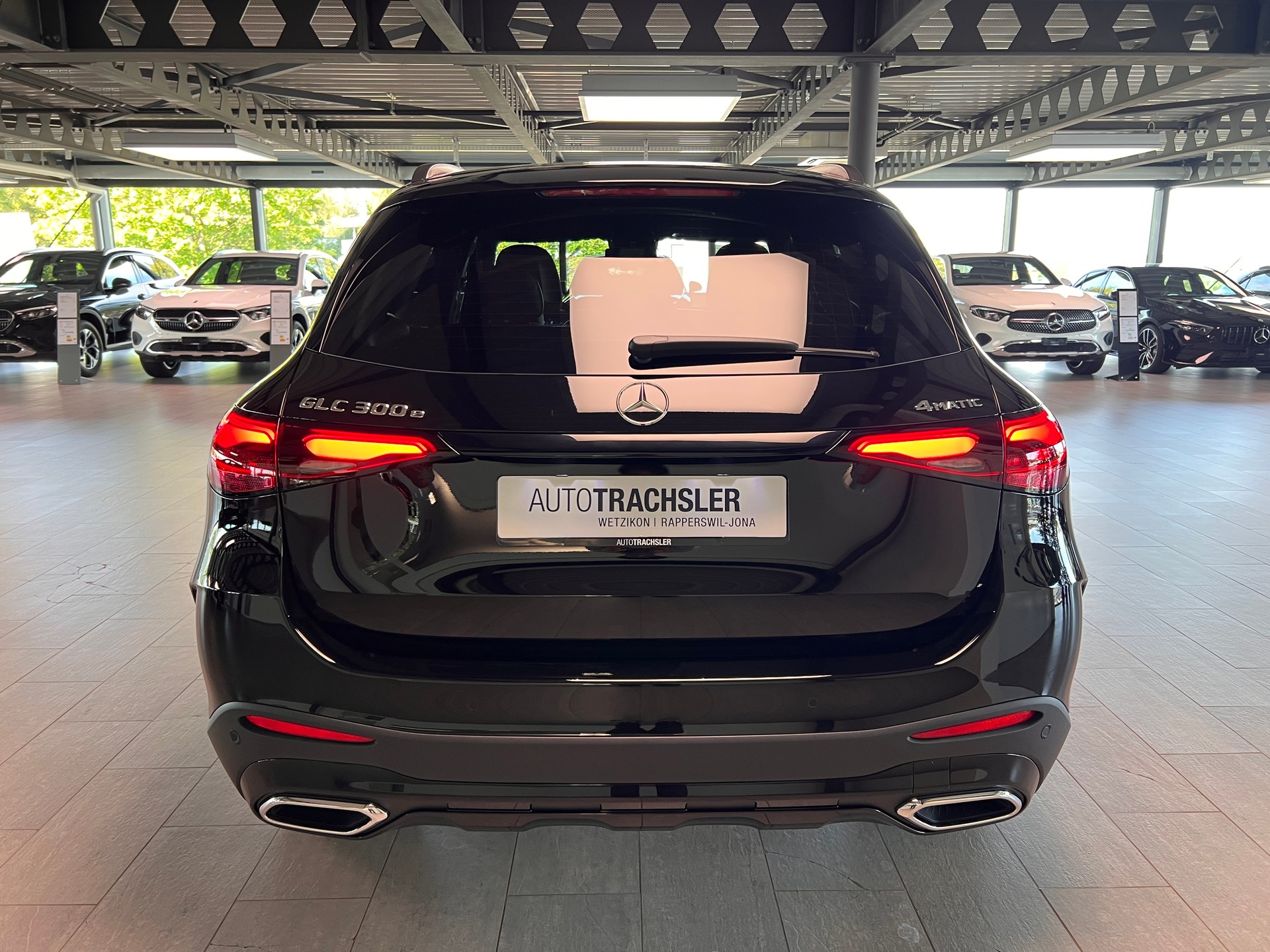 MERCEDES-BENZ GLC 300 e 4Matic EQ Star 9G-Tronic-image-4