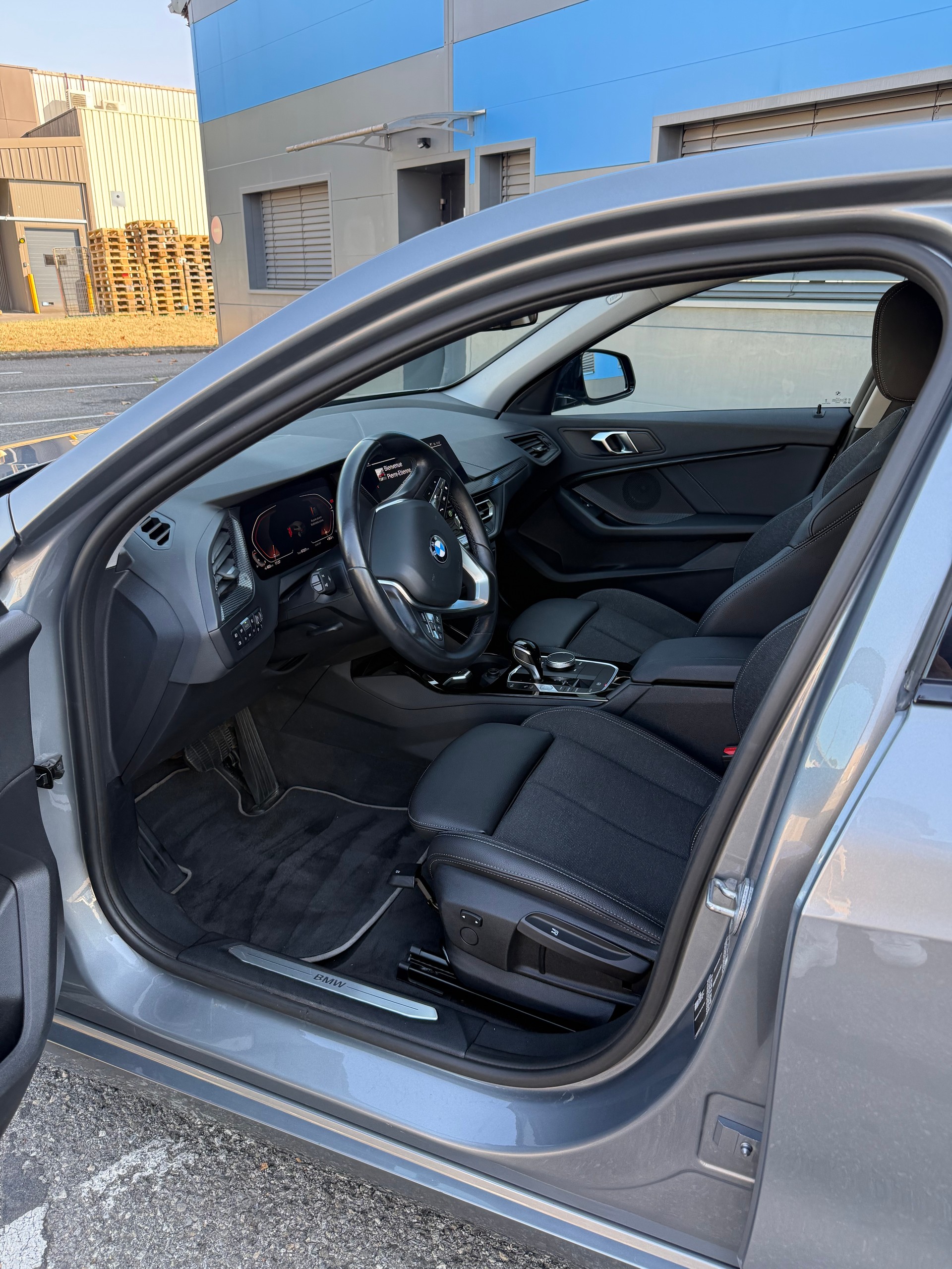BMW 118i Steptronic Sport Line-image-3