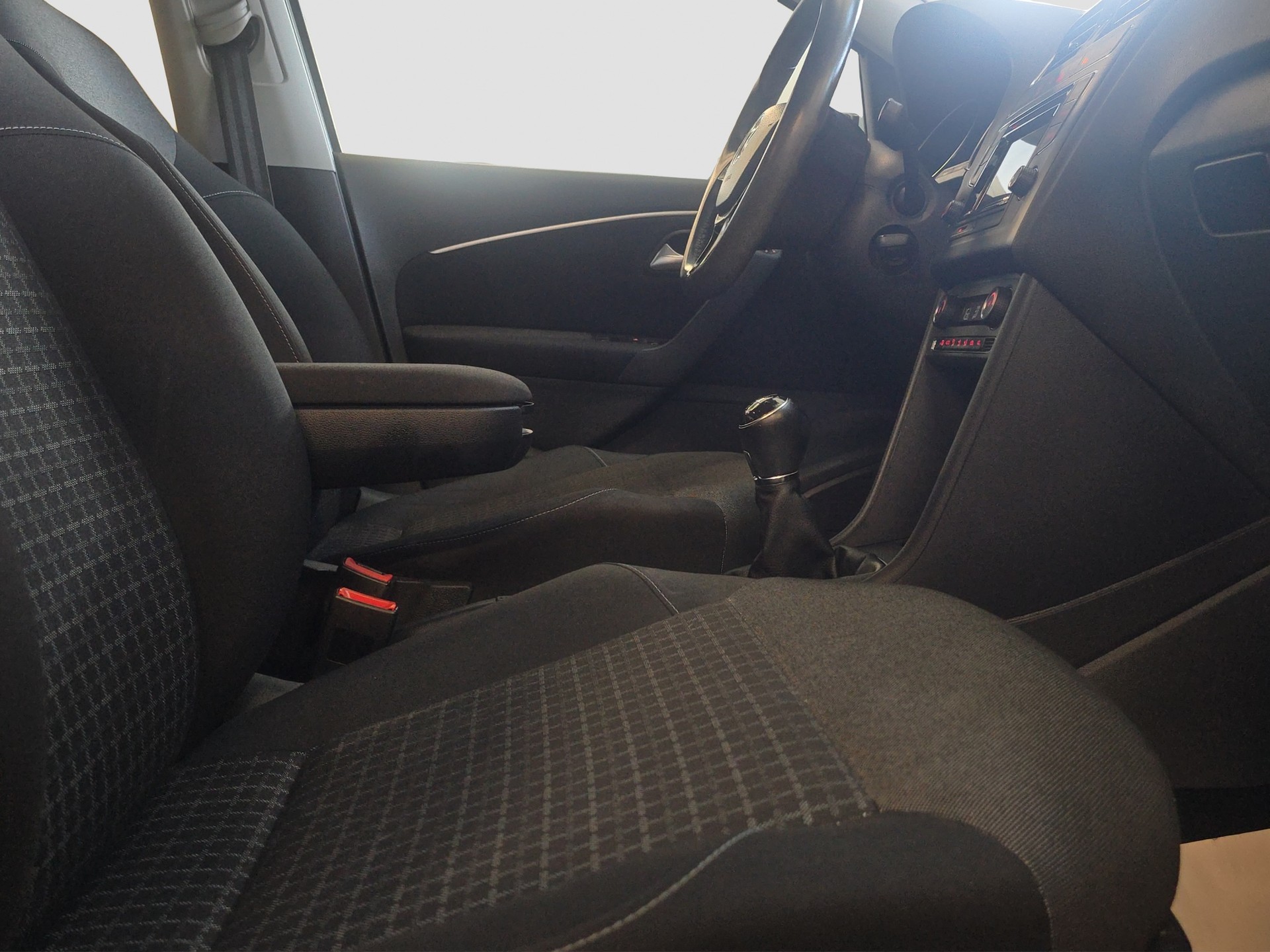 VW Polo 1.2 TSI BMT Comfortline-image-13