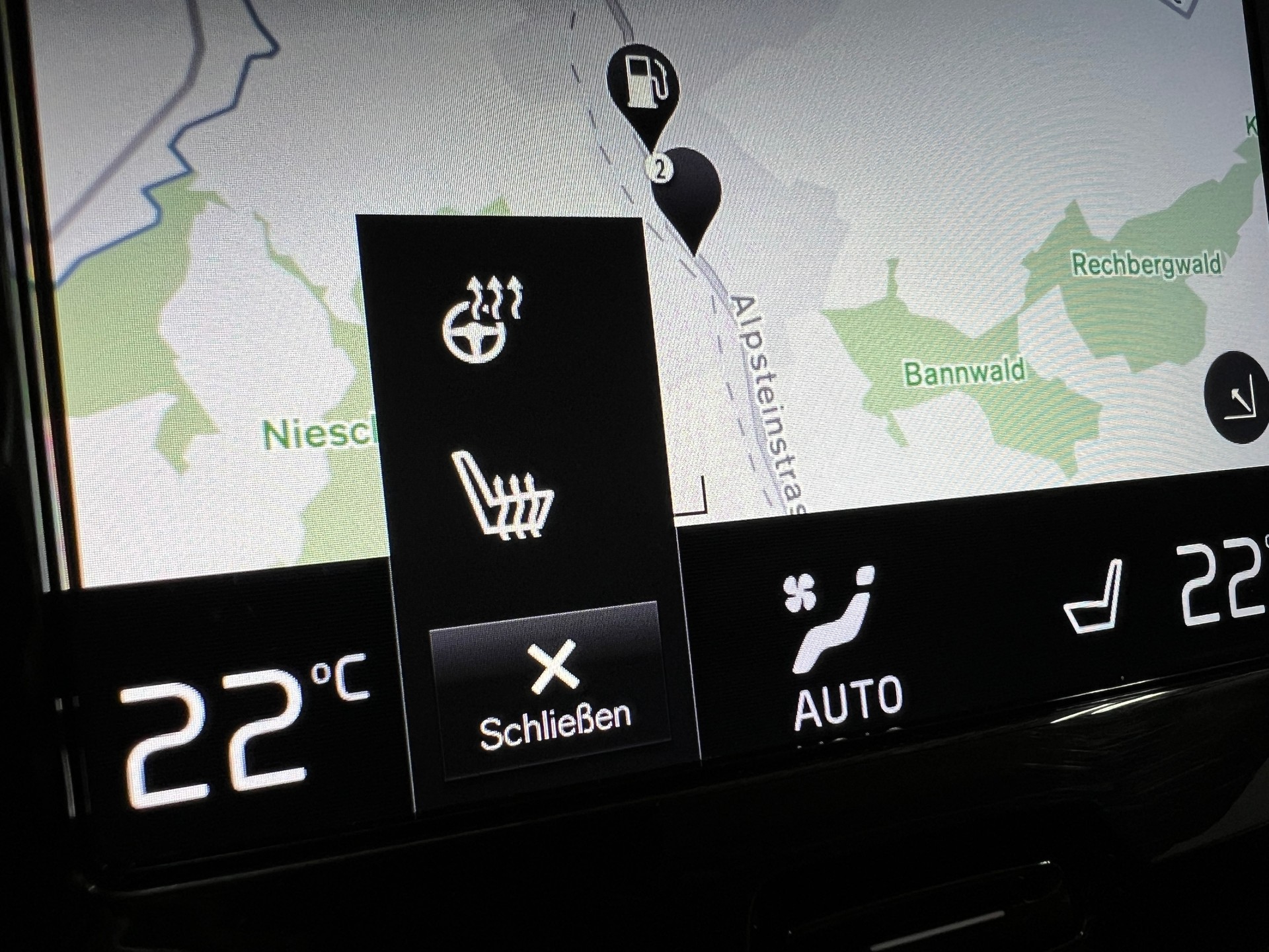 VOLVO XC60 B4 Diesel Mild Hybrid AWD Momentum Geartronic-image-19