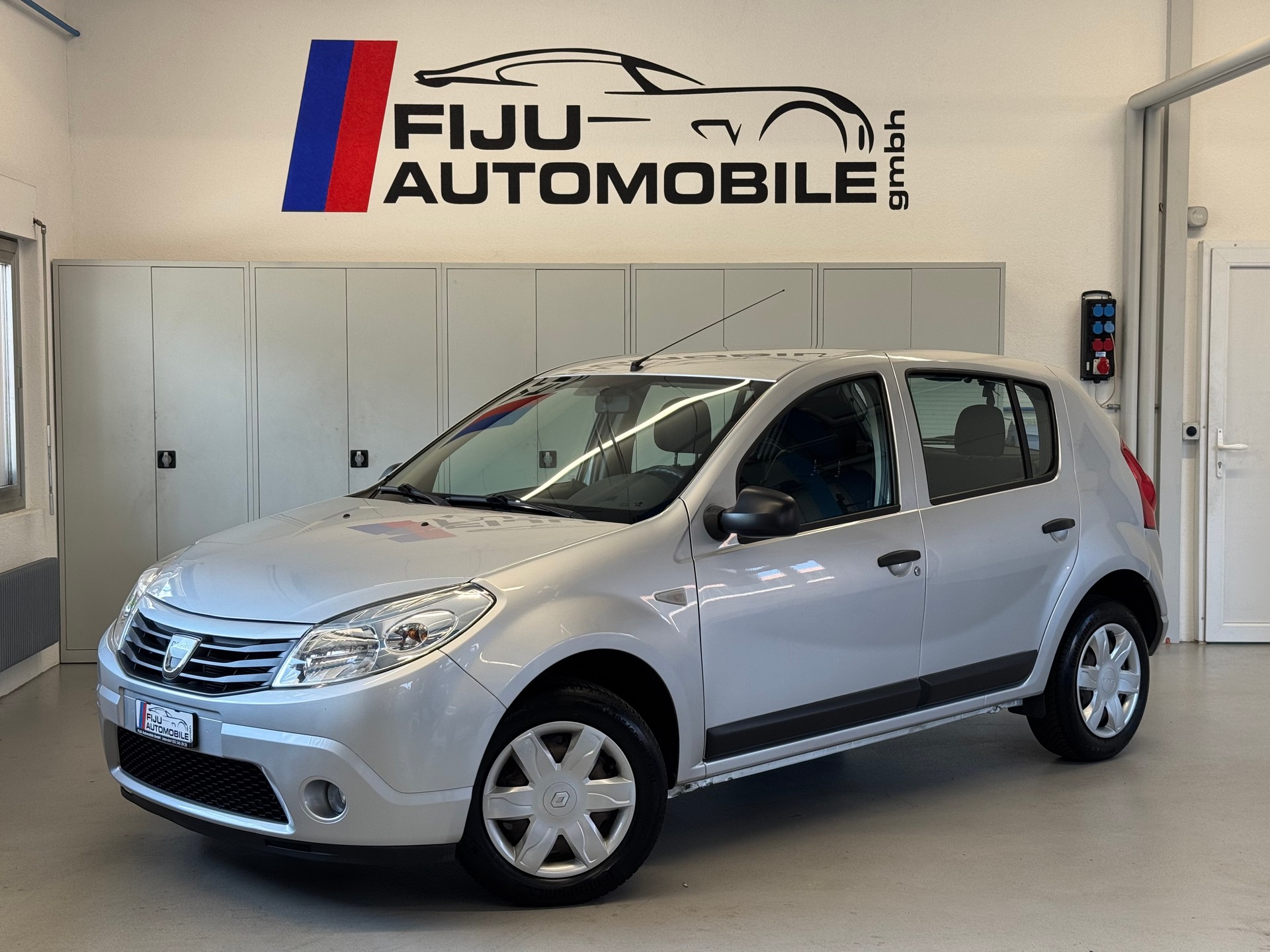 DACIA Sandero 1.2 Ambiance-image-0