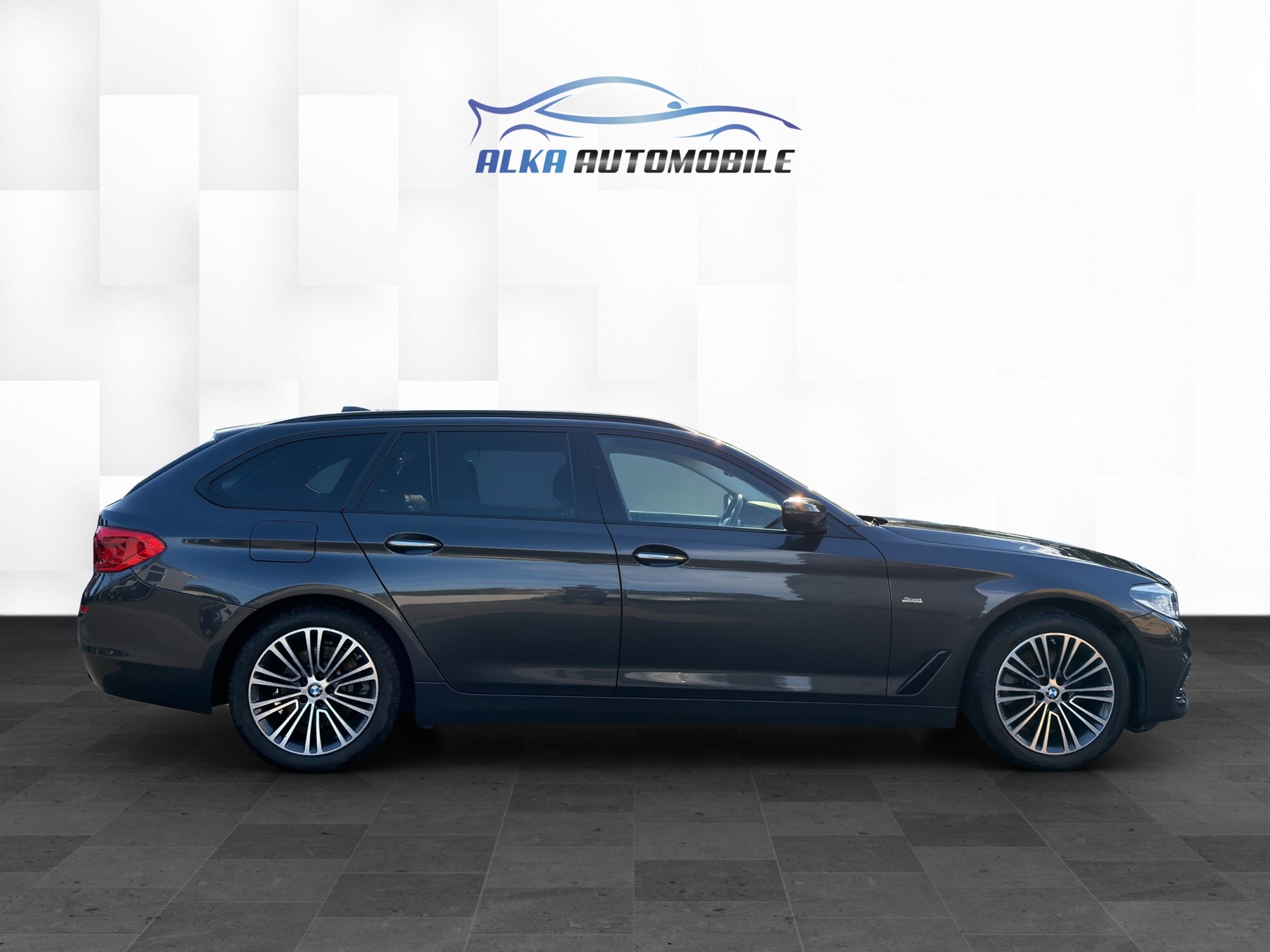 BMW 520d xDrive Touring Sport Line Steptronic-image-7