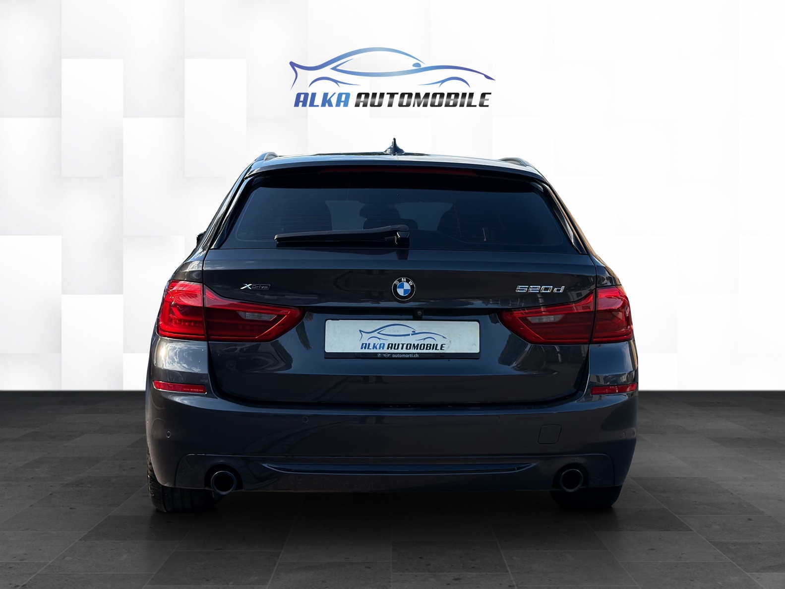 BMW 520d xDrive Touring Sport Line Steptronic-image-5