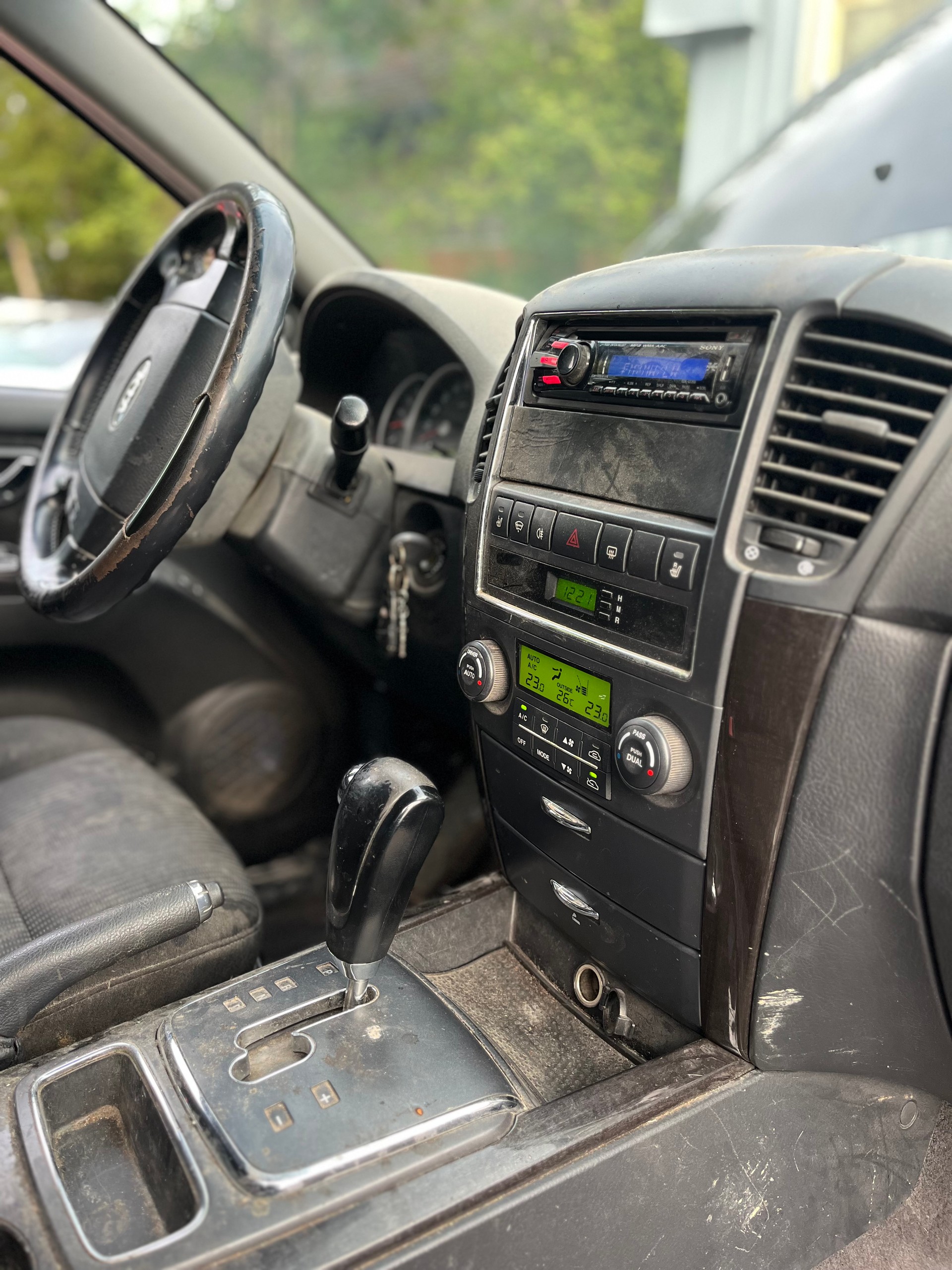 KIA 3500 kg Anhängelast 2,5i Automat Diesel B04-image-12